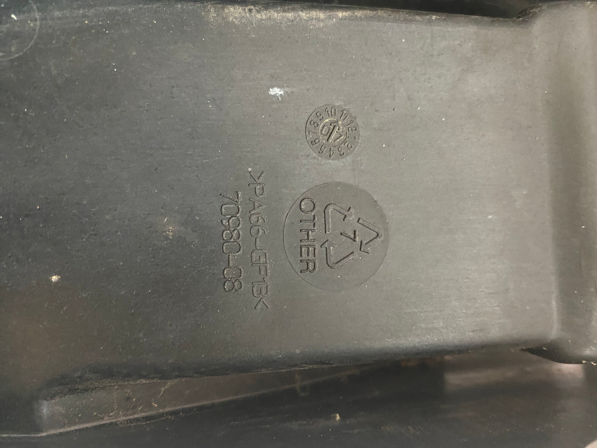 Gouttière inférieur faisceau électrique Touring Harley Davidson REF OEM 70980-08