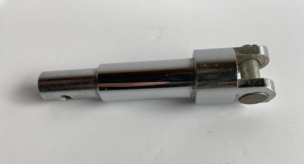 Support de cale pied pilote droit Sportster Harley Davidson REF OEM : 42541-04