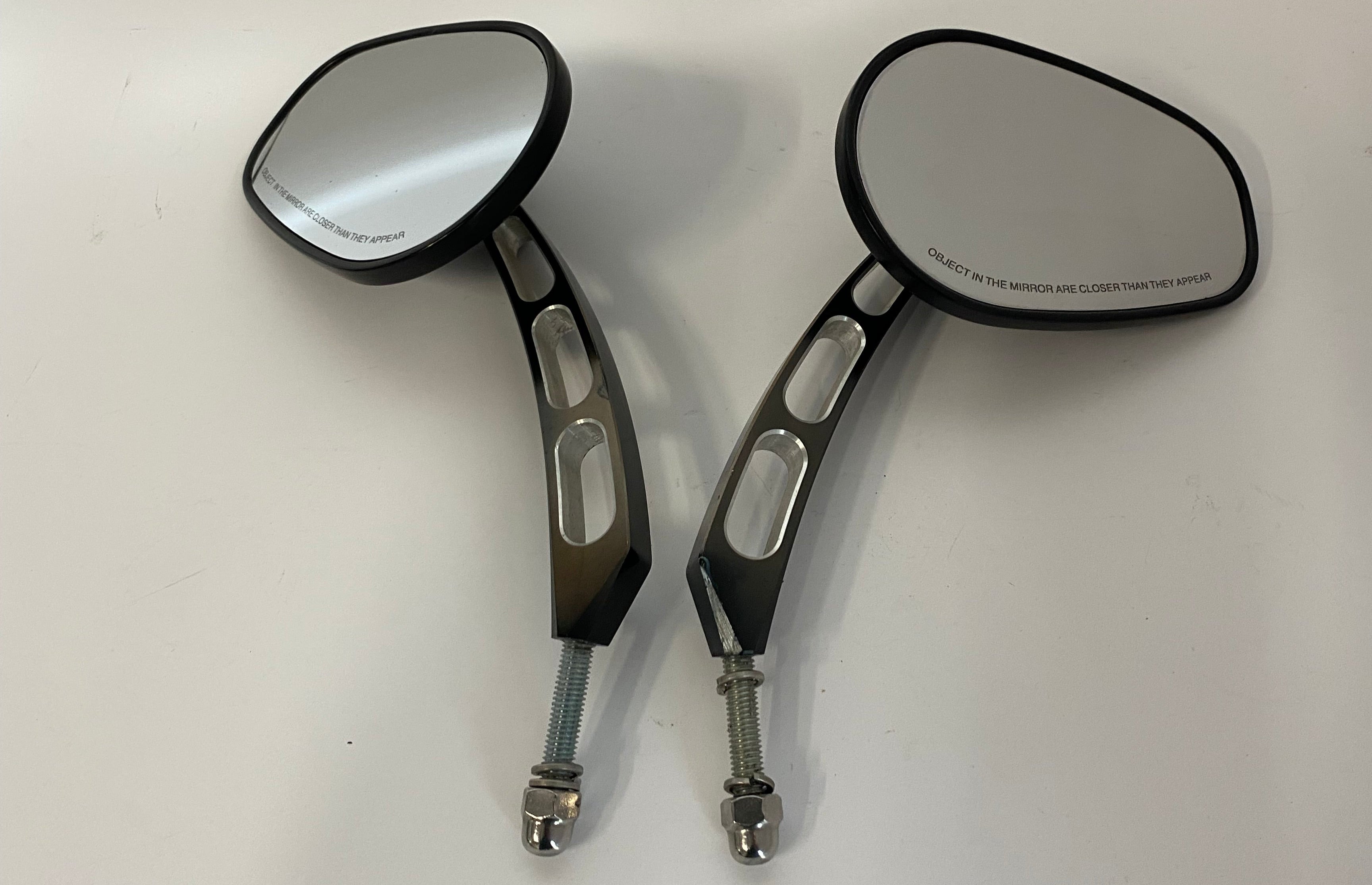 Jeu de rétroviseurs Edge Cut noirs aftermarket Harley Davidson