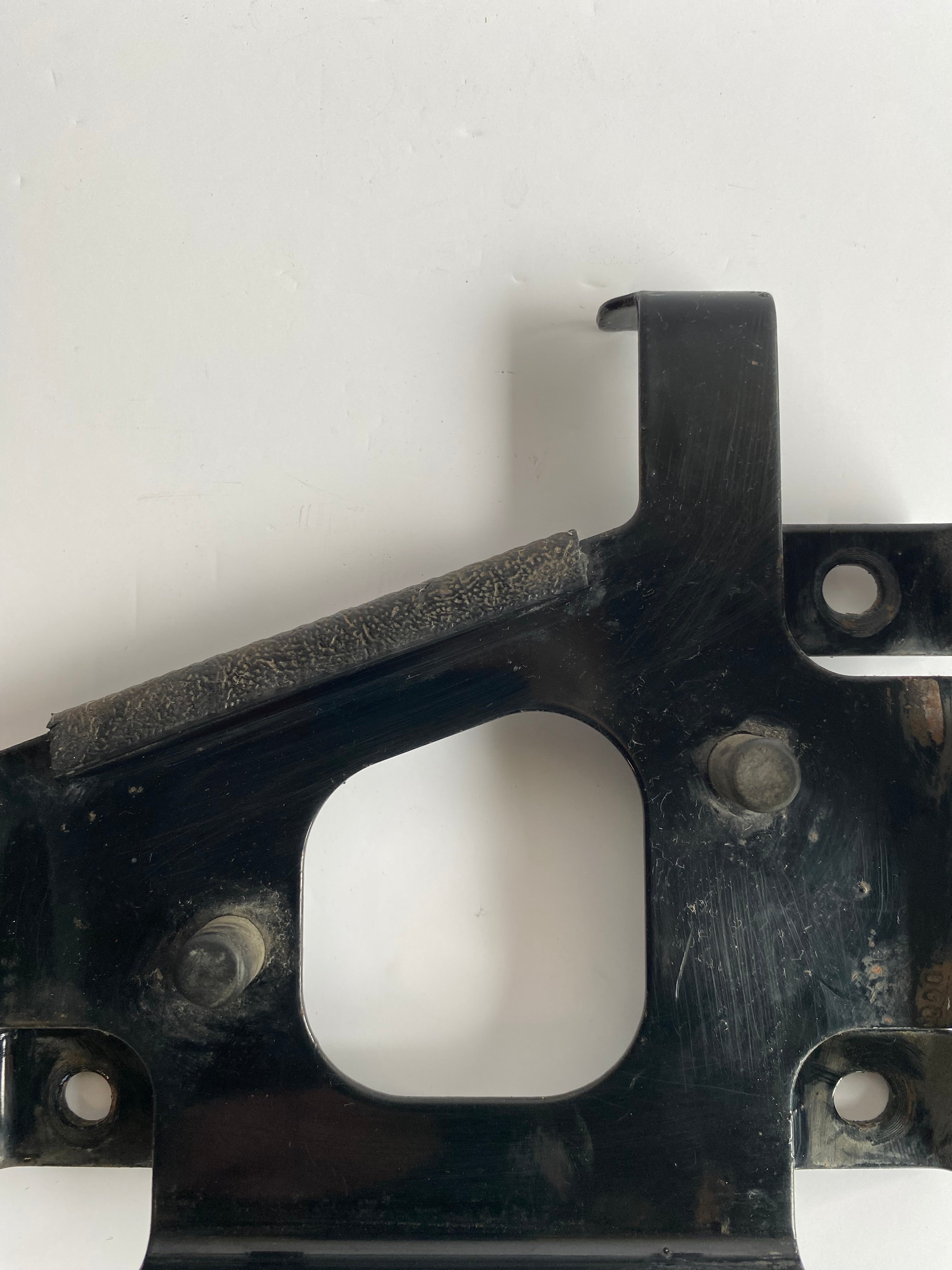 Support de batterie Sportster Harley Davidson REF OEM : 66194-98