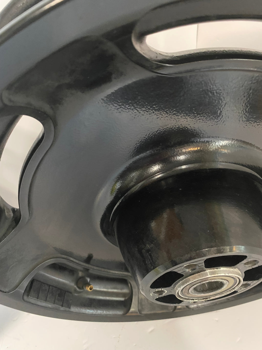 Jeu de roues noires 16 pouces avant et arrière Touring Harley Davidson REF OEM 41132-08 & 43585-08