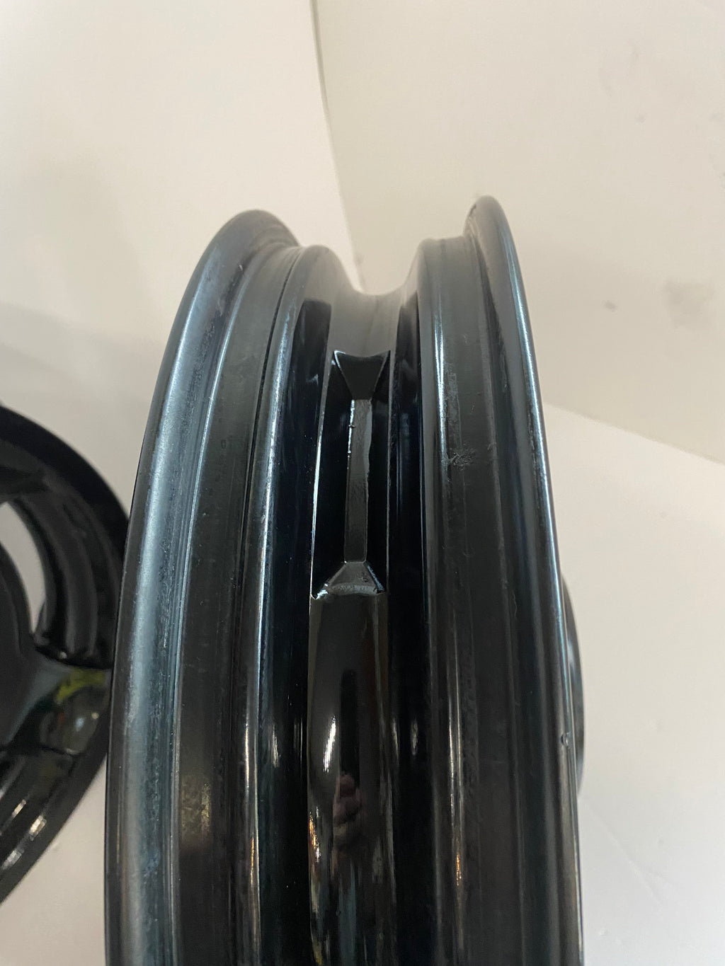 Jeu de roues noires 16 pouces avant et arrière Touring Harley Davidson REF OEM 41132-08 & 43585-08