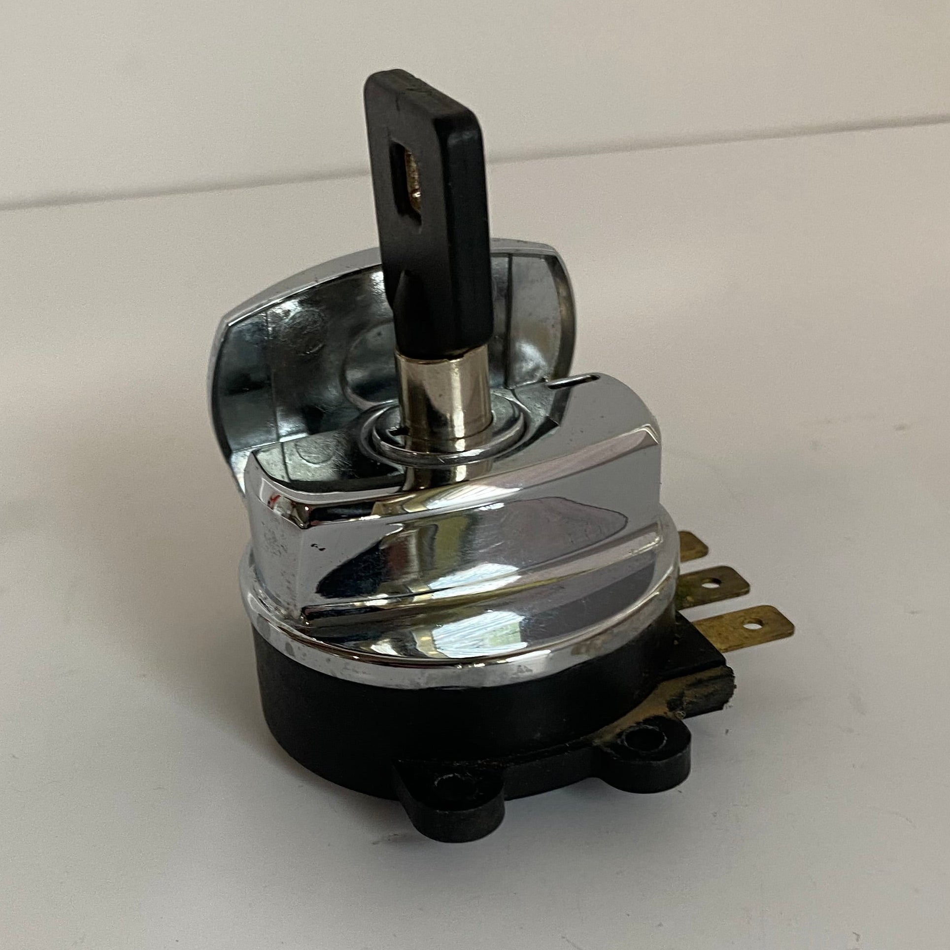 Contacteur à clé Aftermarket Harley Davidson REF OEM 71450-04