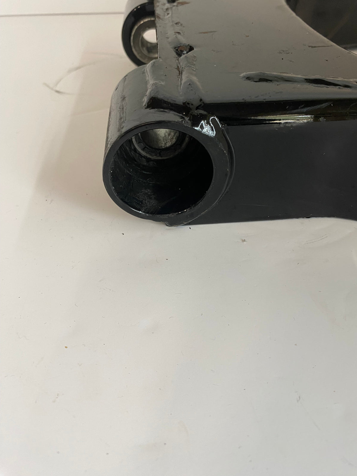 Bras oscillant noir Touring Harley Davidson REF OEM 47549-02A