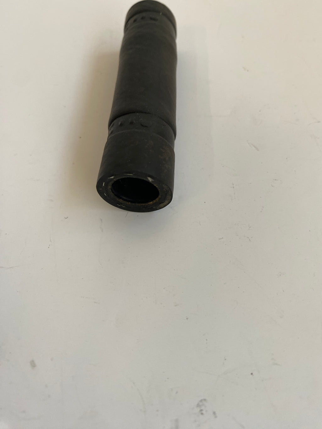 Durite de jonction bac à huile Softail Harley Davidson REF OEM 63611-00