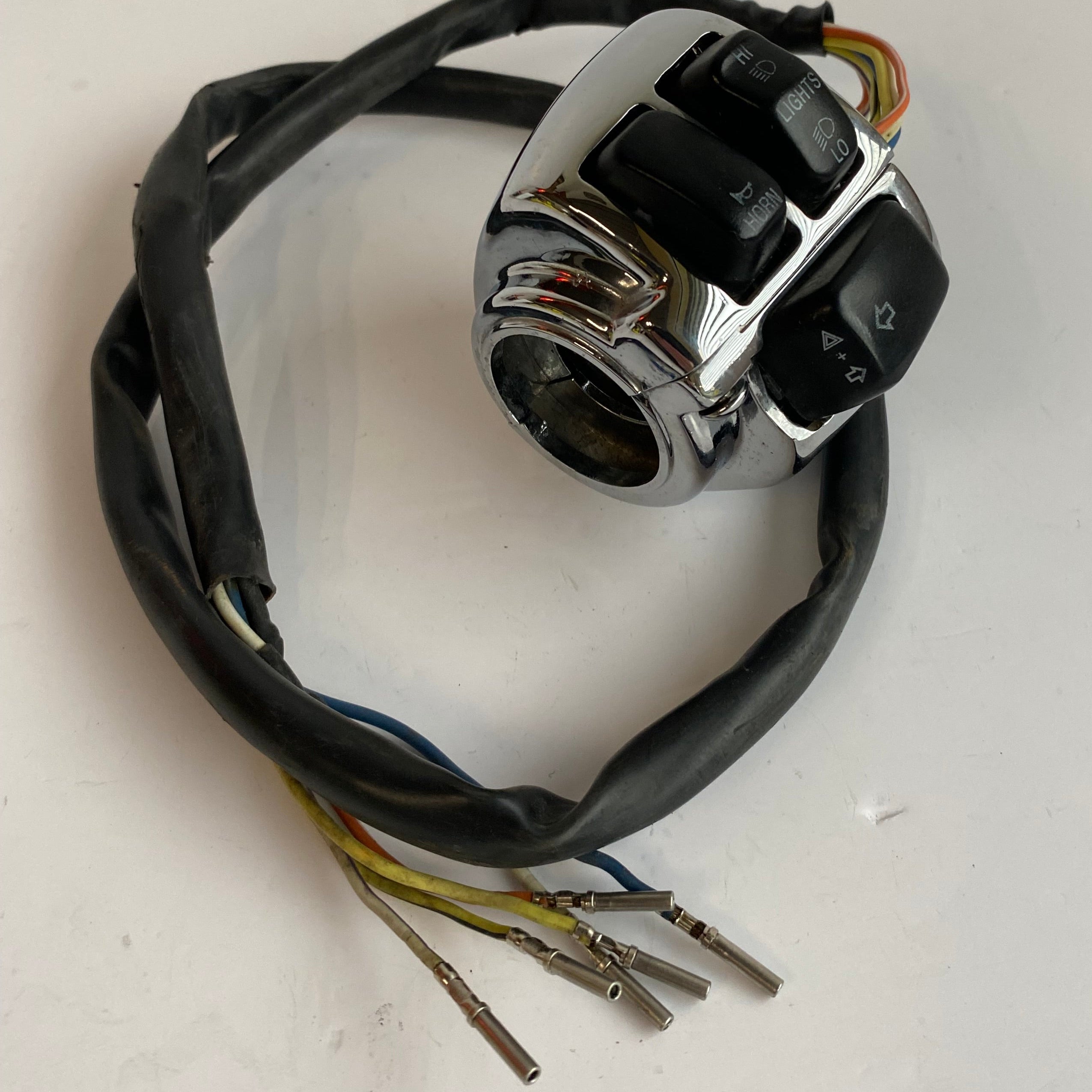 Commodo gauche chromé Harley Davidson 1996 à 2011 REF 71615-96 & 71720-03A