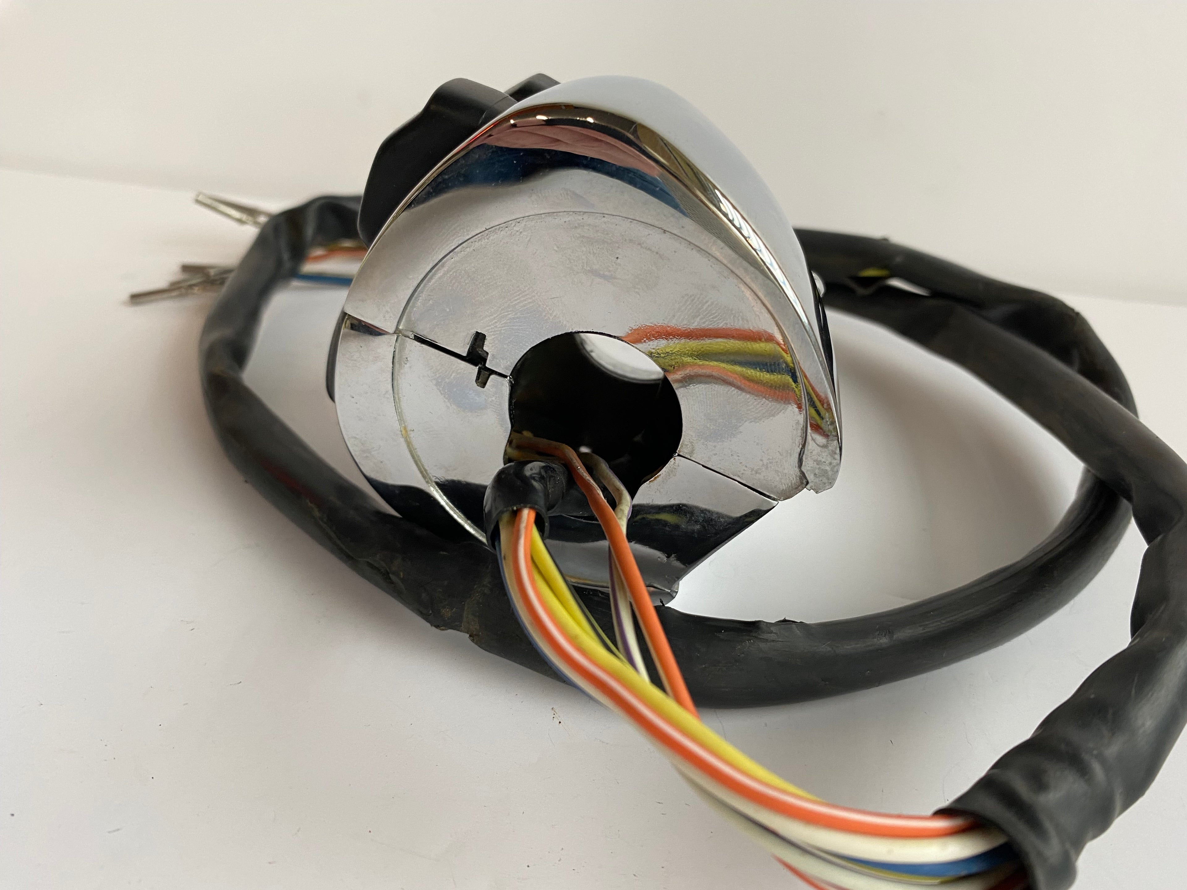 Commodo gauche chromé Harley Davidson 1996 à 2011 REF 71615-96 & 71720-03A