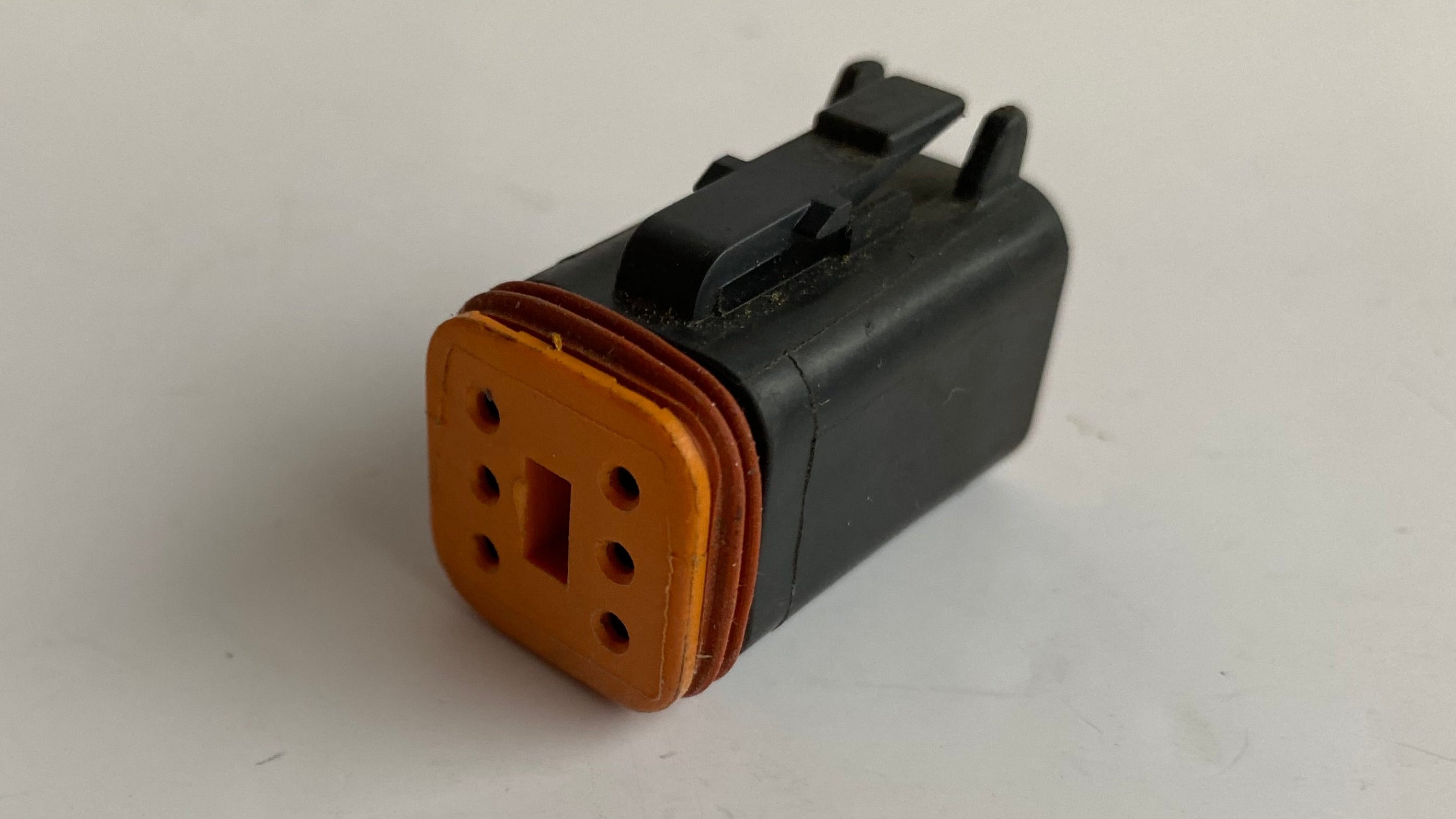 Prise Deutsch 6 pins male noir Harley Davidson REF MCS : 548161