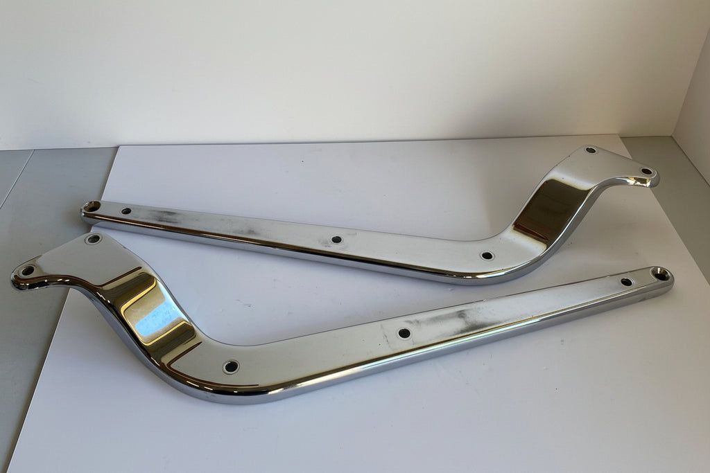 Jeu de sabres garde boue arrière Harley Davidson Softail REF OEM : 59969-86A et 59964-86A