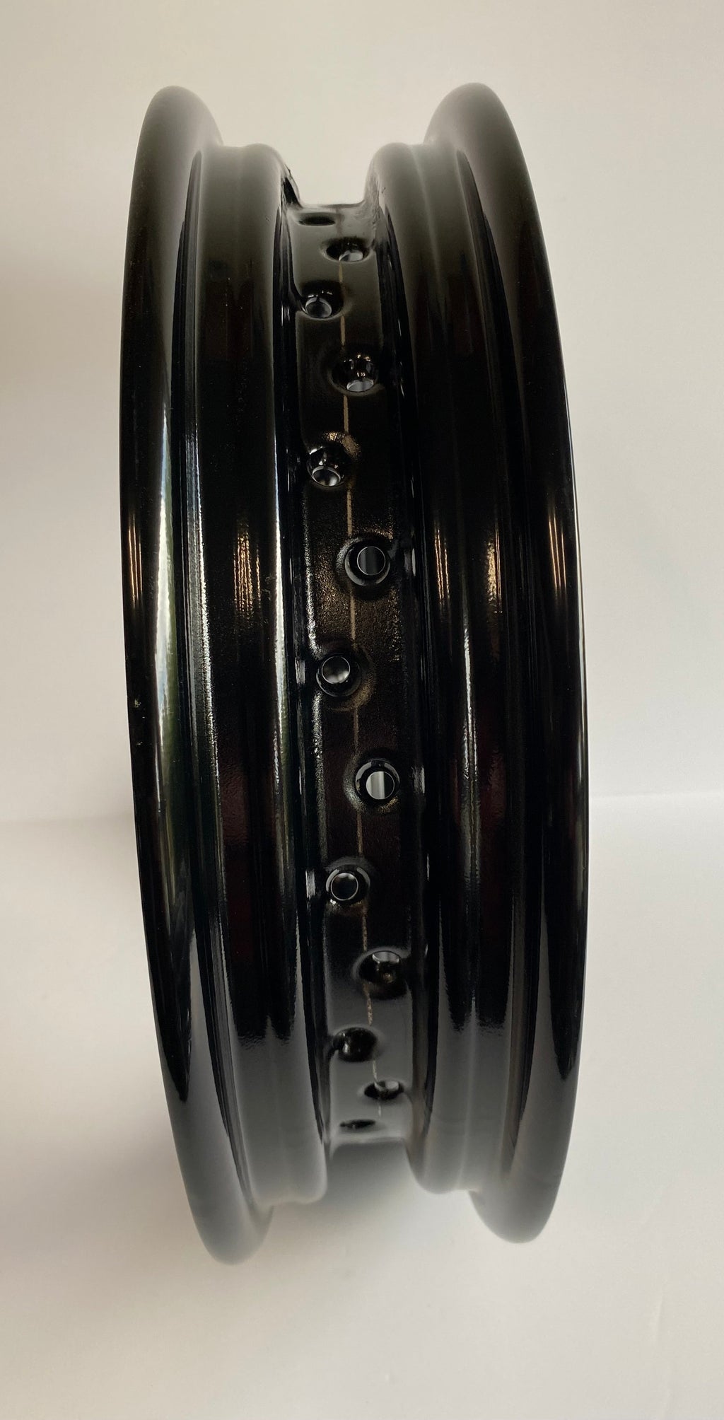 Harley Davidson 40 Spoke Wheel Rim 3 x 16 inch REF OEM 43007-40A