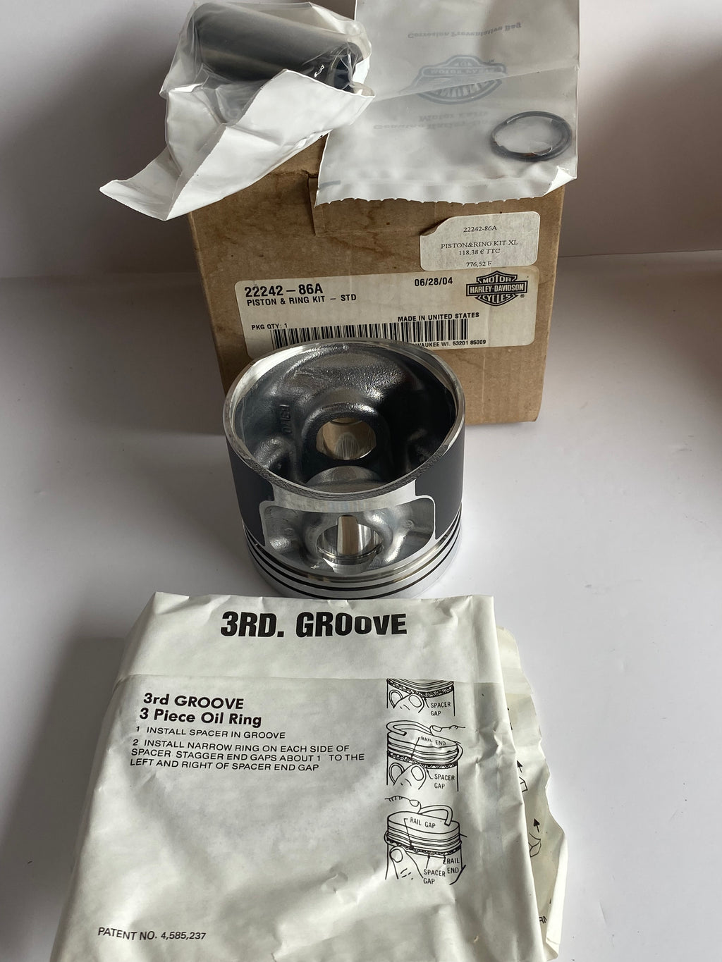 Set of 2 pistons 883 standard size Harley Davidson REF OEM 22242-86A