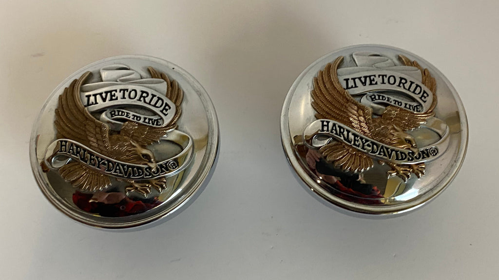 Jeu de bouchons de réservoir essence Live to ride chrome et or Softail 1340