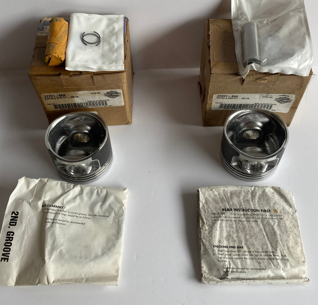 Jeu de 2 pistons moteur 883 cote +005 Harley Davidson REF OEM 22201-86A