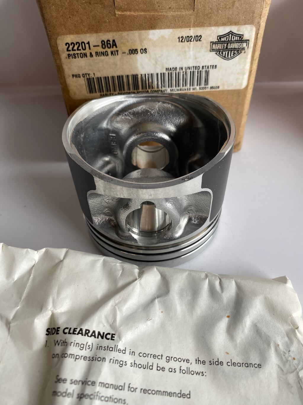 Jeu de 2 pistons moteur 883 cote +005 Harley Davidson REF OEM 22201-86A