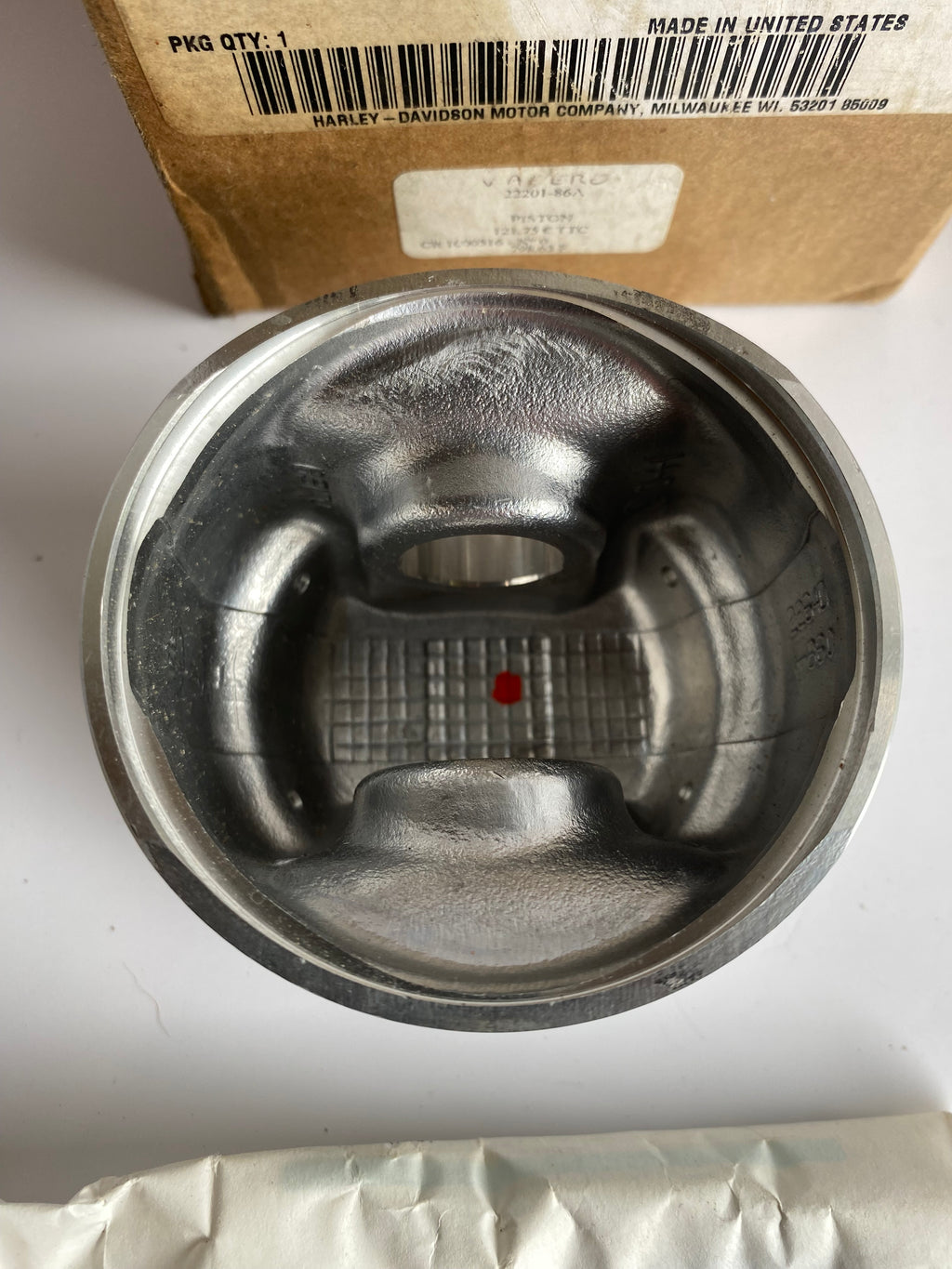 Jeu de 2 pistons moteur 883 cote +005 Harley Davidson REF OEM 22201-86A