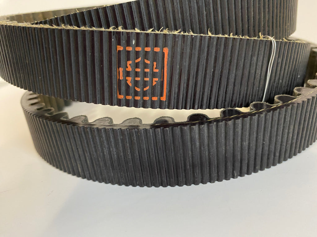 Harley Davidson 136-Zahn-Sekundärriemen REF OEM: 40570-04B
