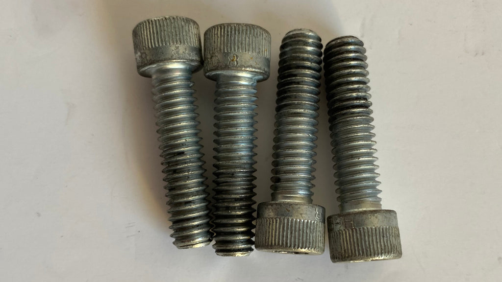 Jeu de 4 vis BTR 5/16-18 x 1-1/4" Harley Davidson REF OEM 3210A