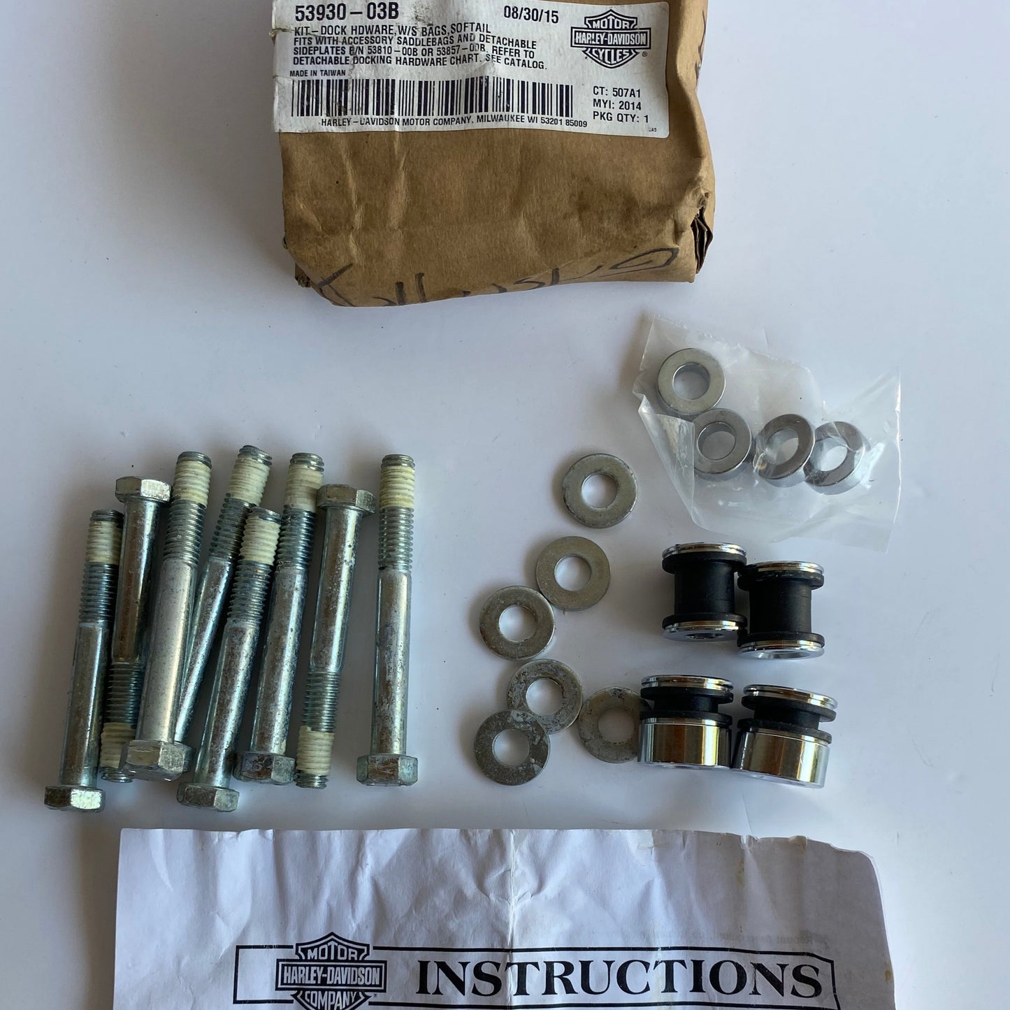 Kit de visserie pour sissy bar détachable Harley Davidson REF OEM : 53930-03B