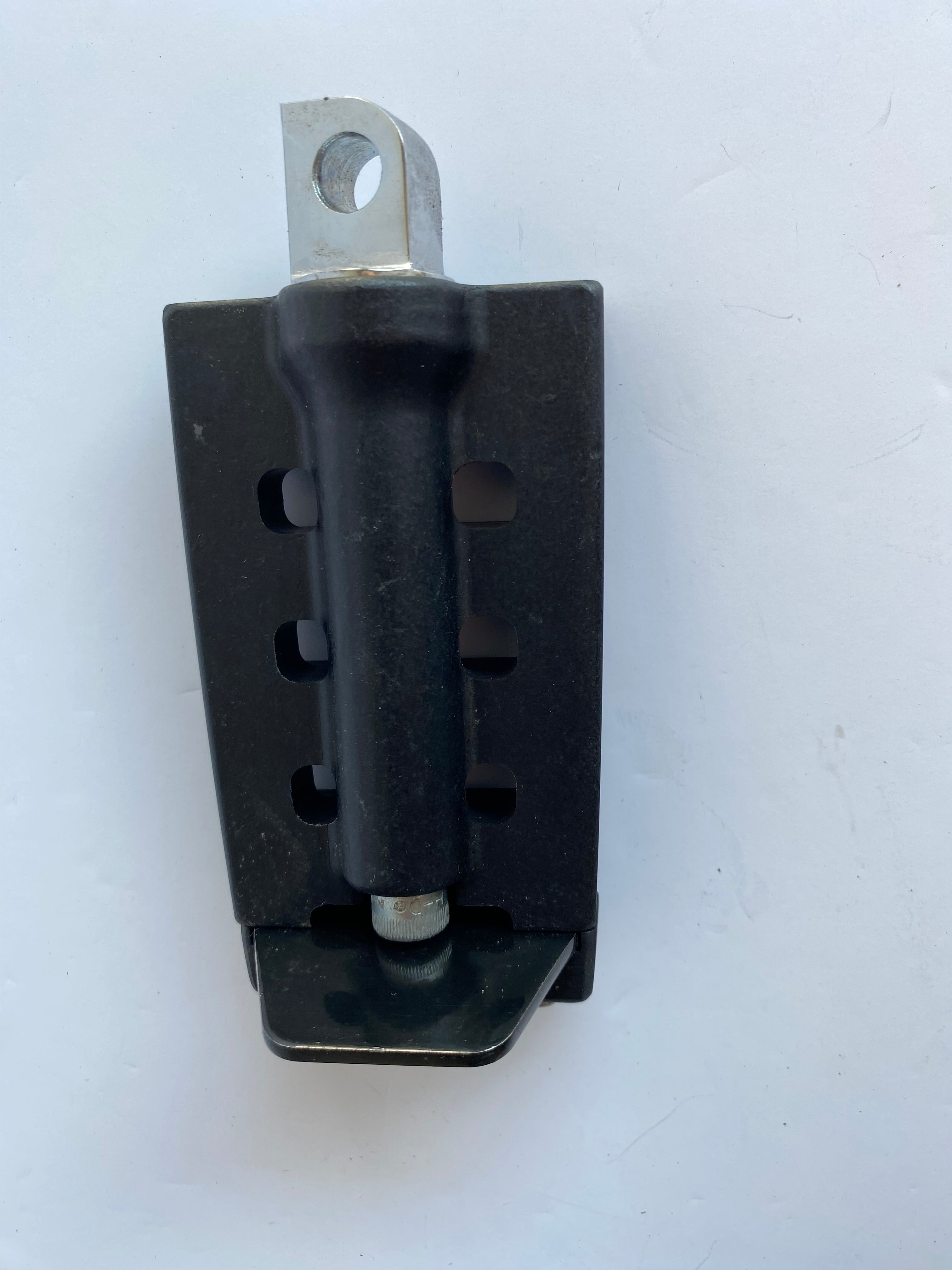 Harley Davidson DOMINION Black Rider Footpeg Set REF OEM 50500947