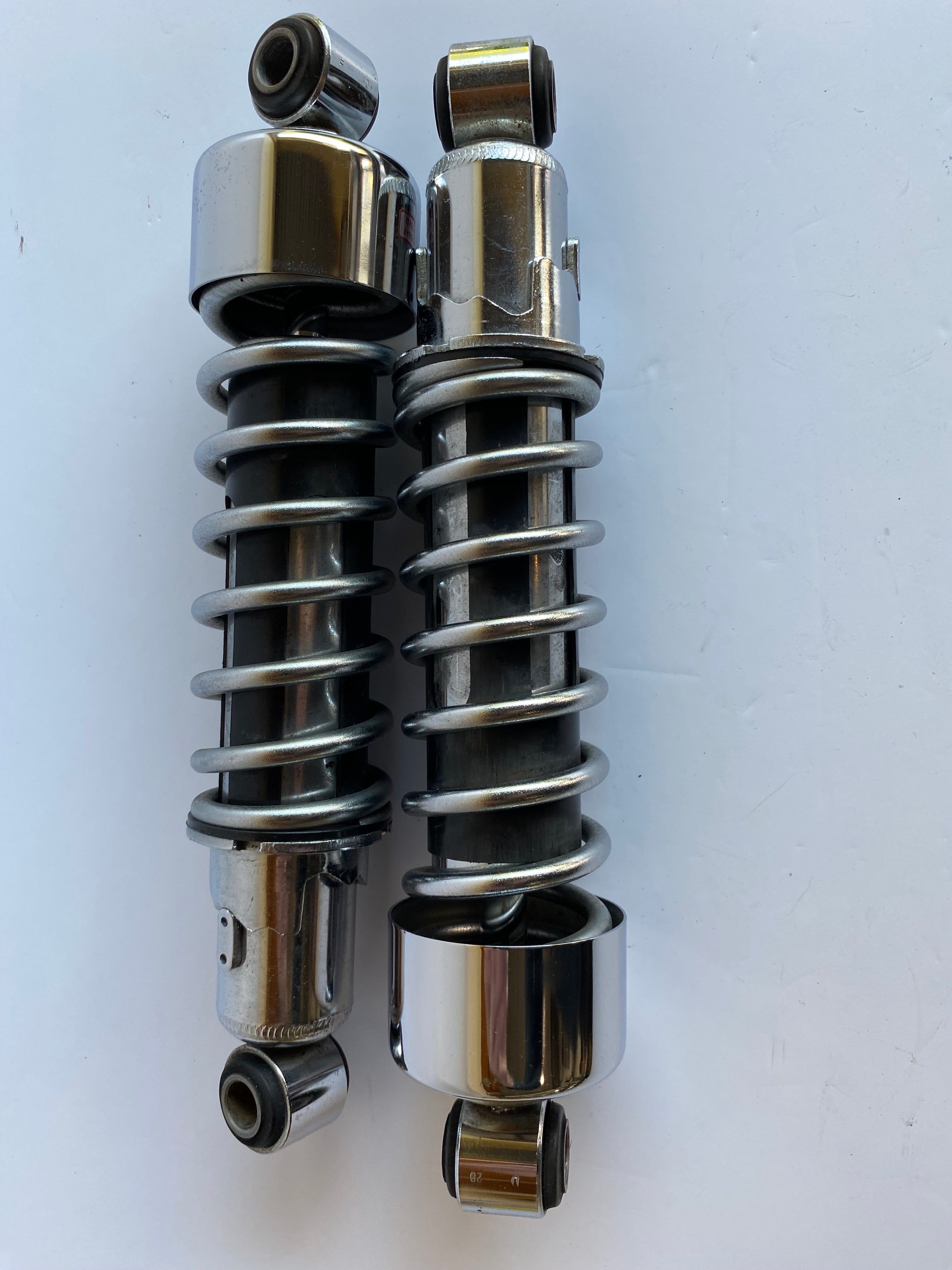 Harley Davidson 11" Chrom-Stoßdämpfersatz REF OEM 54568-04