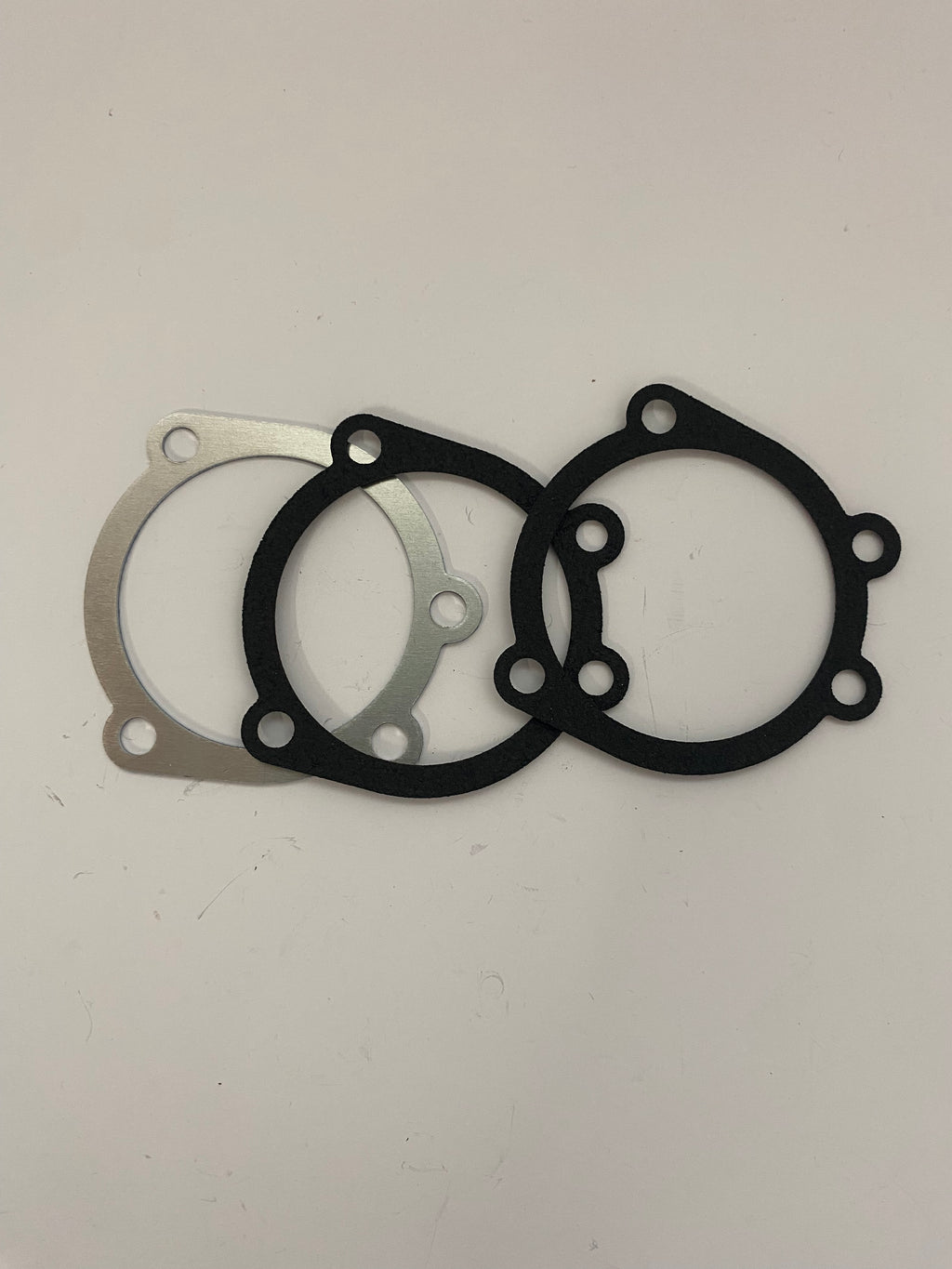 Jeu de 2 joints + cale admission filtre à air Harley Davidson REF OEM 29062-95B