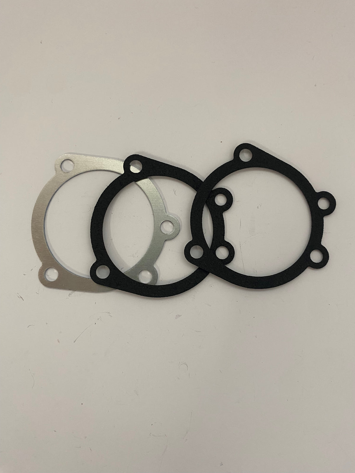 Jeu de 2 joints + cale admission filtre à air Harley Davidson REF OEM 29062-95B