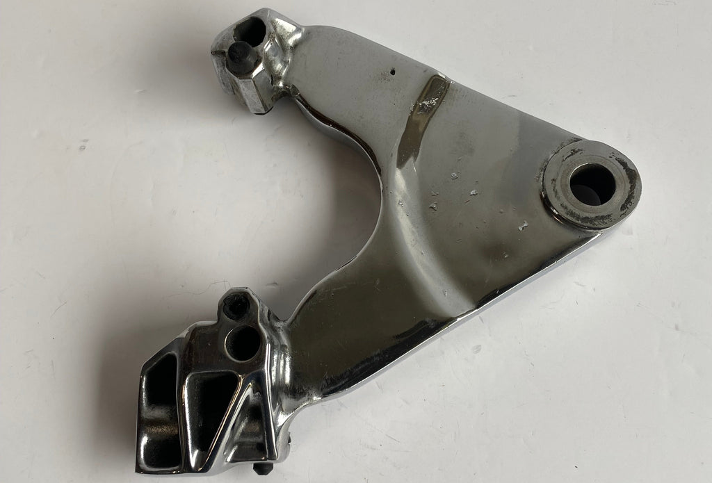 Support étrier de frein arrière chromé Softail 1340 Harley Davidson REF OEM 44207-87