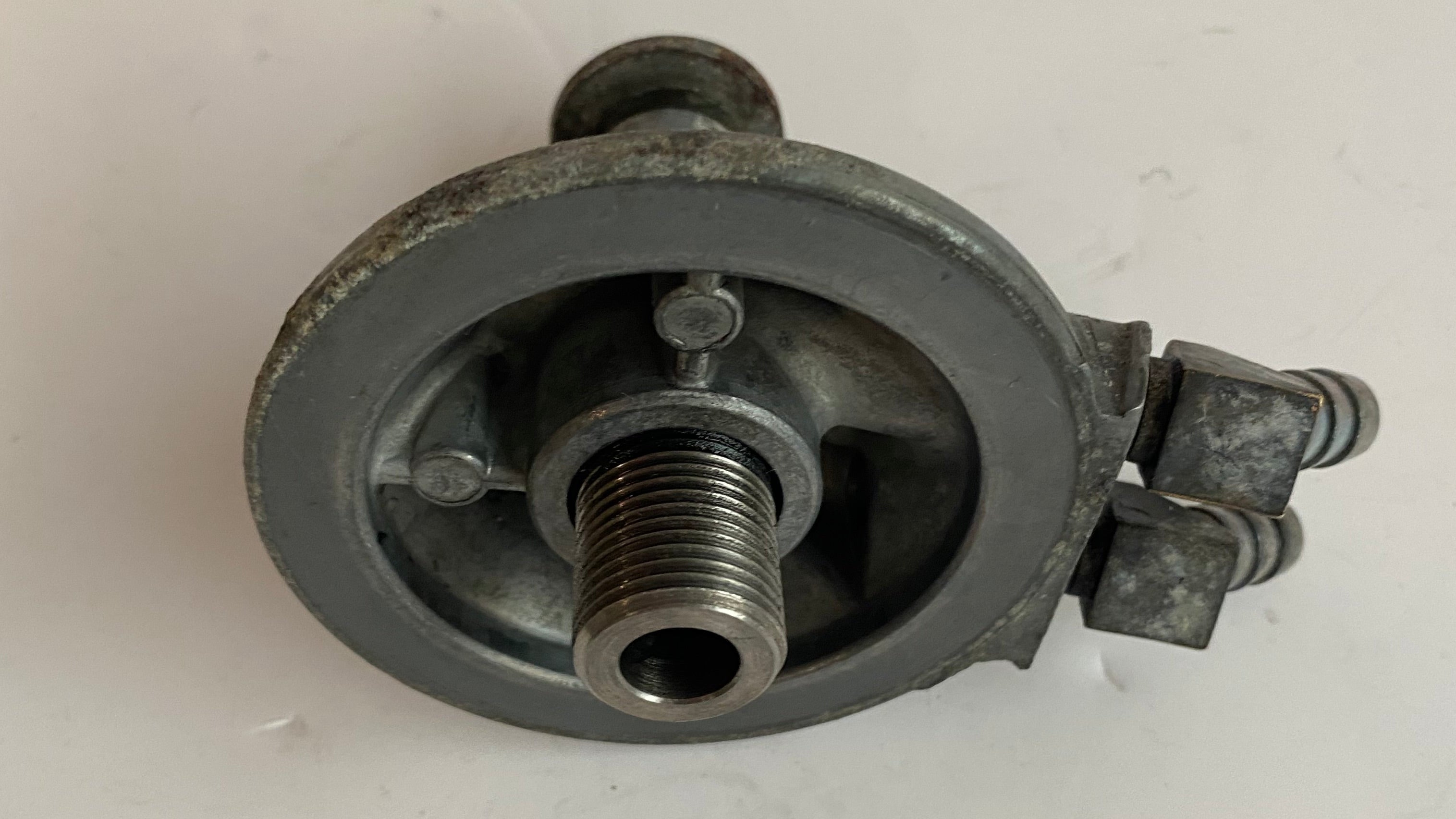 Support de filtre à huile FXR Harley Davidson REF OEM : 26350-85