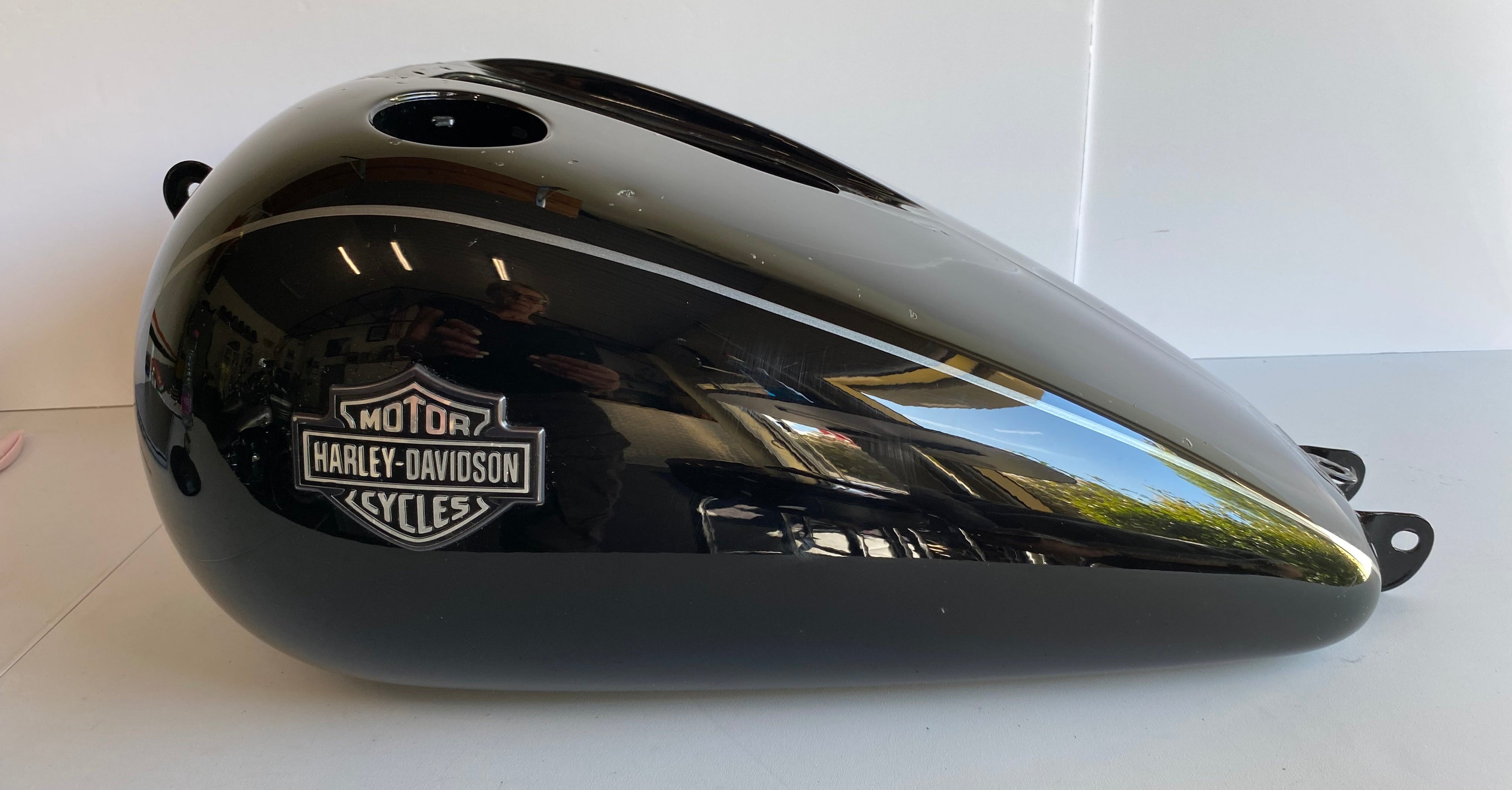 Harley Davidson Dyna Fuel Tank REF OEM 61000705