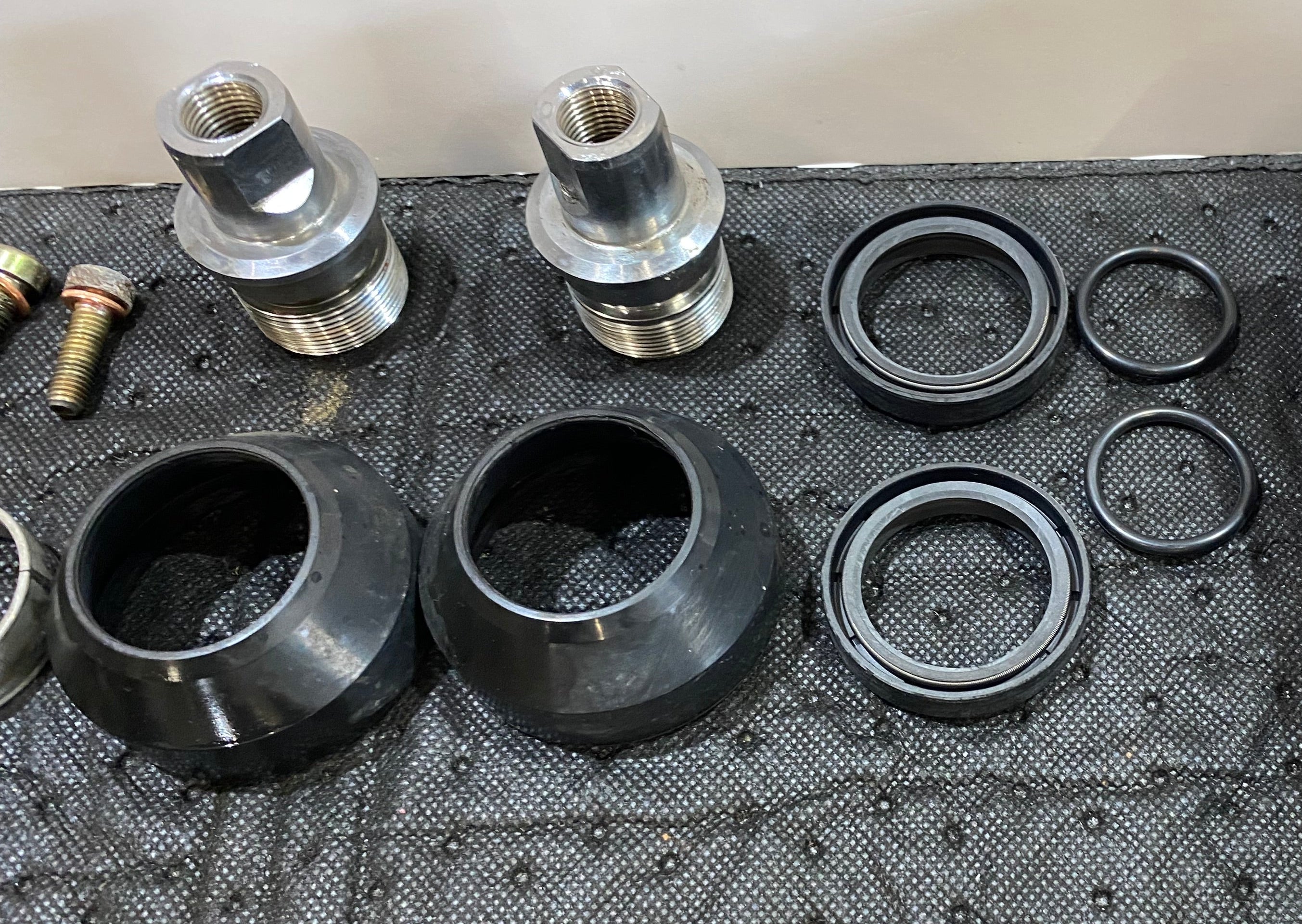 Bras de fourche 41 mm révisé Softail Harley Davidson  REF OEM 46004-84 & 46006-84