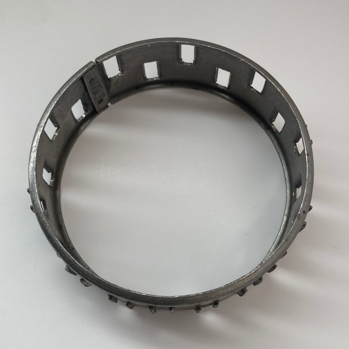Cage à roulements de moyeu d'embrayage Shovelhead Harley Davidson REF OEM 37566-58