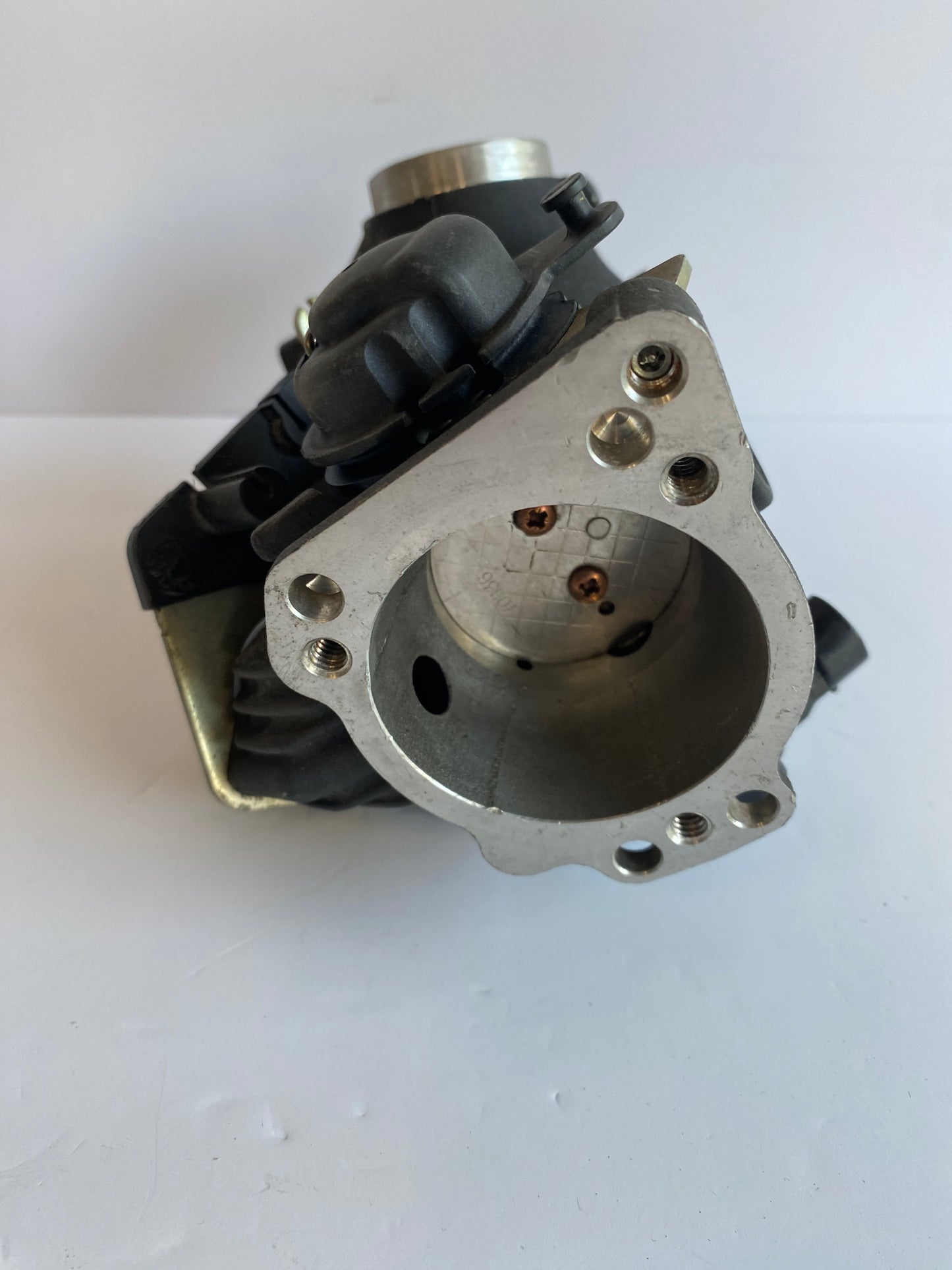 Corps d'injection Softail / Dyna Harley Davidson REF OEM 27708-06B