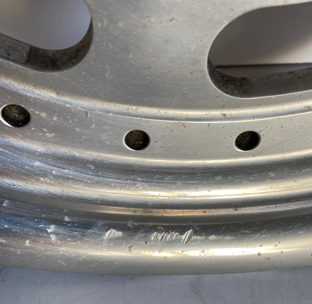 Vorderrad Dyna Fat Bob 16 x 3" Harley Davidson OEM-TEILNR. 43300172 oder 40708-08