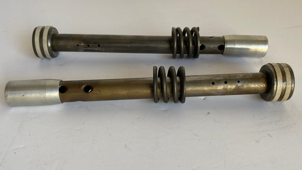 Jeu de 2 plongeurs de fourche 41mm Harley Davidson REF OEM 45932-86