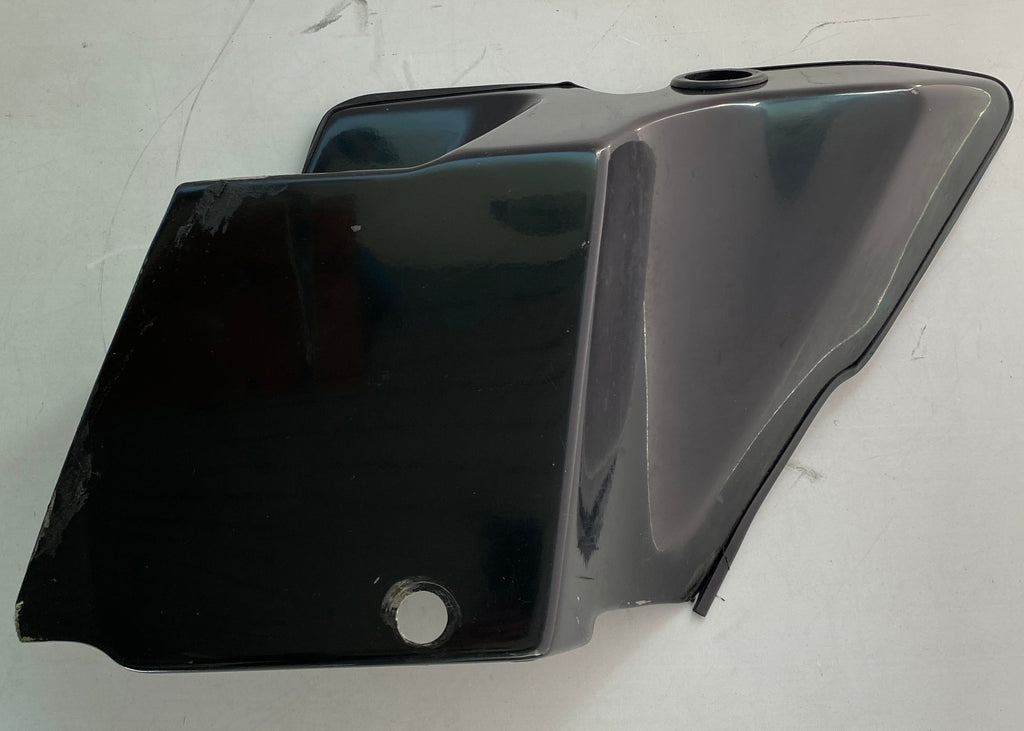 Cache latéral droit Touring Harley Davidson