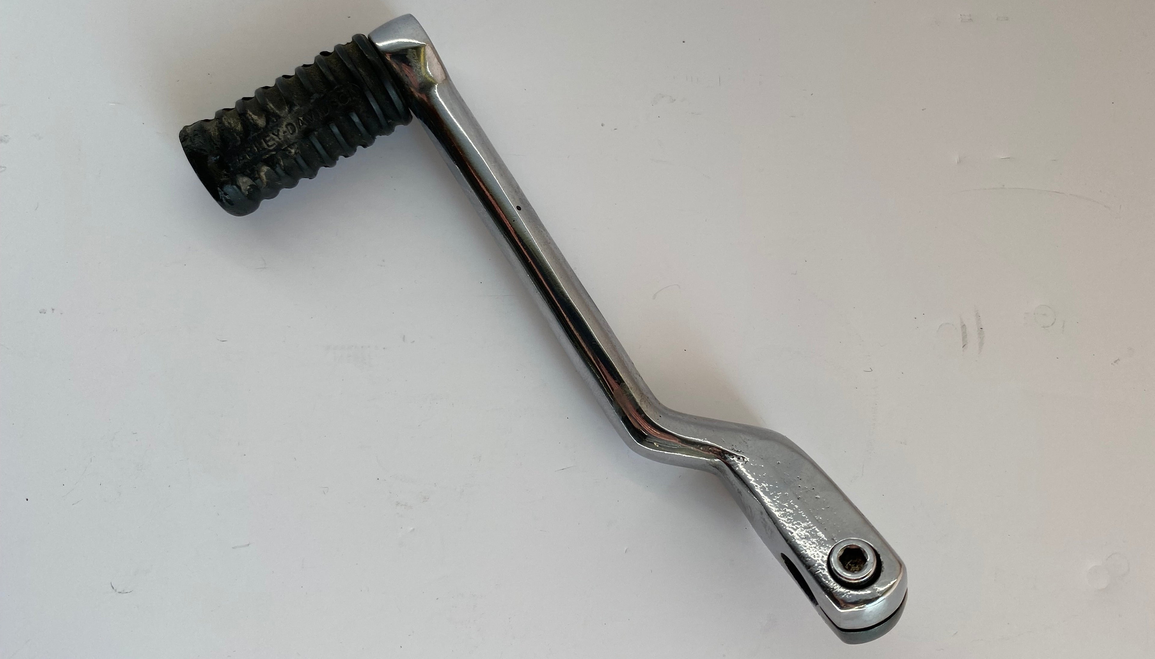 Sélecteur de vitesses coudé Hell style  Touring Harley Davidson REF OEM 33640-83