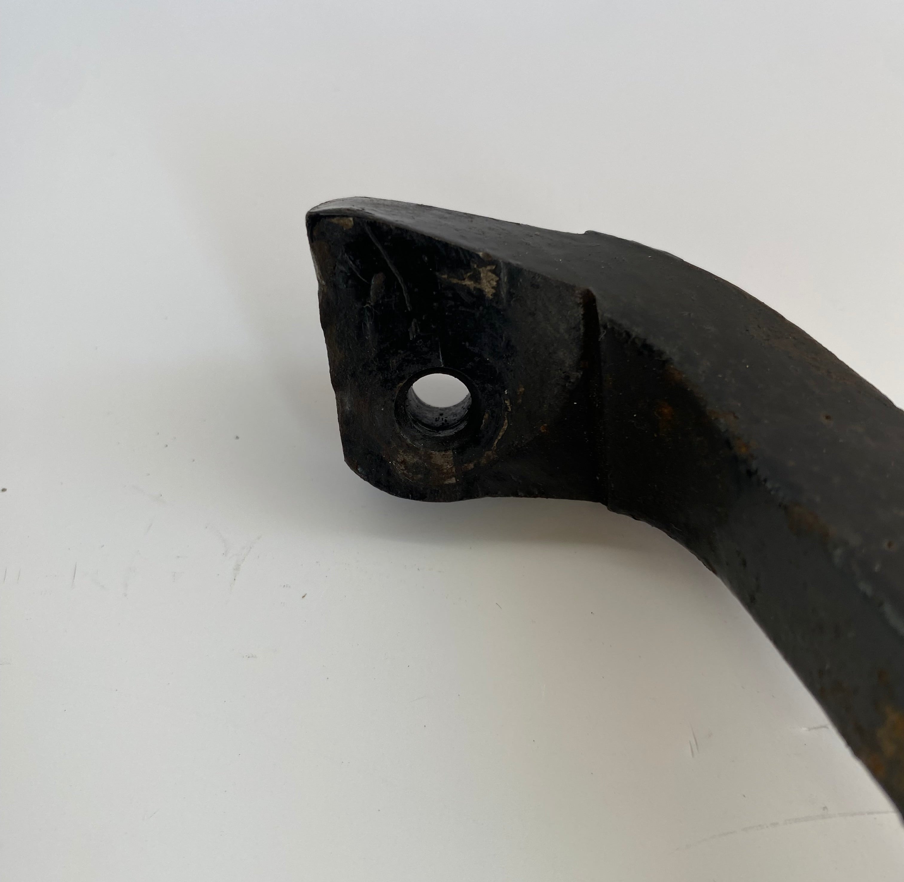 Support arrière gauche marche pied pilote Touring Harley Davidson REF OEM 50622-83C