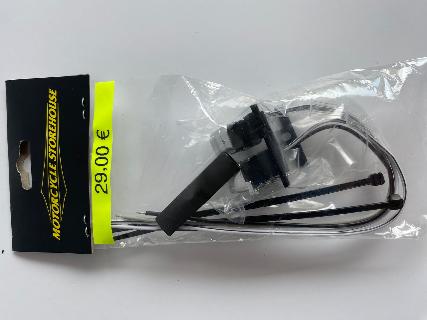 Boutons supérieur droit chromés Harley Davidson REF MCS 920094