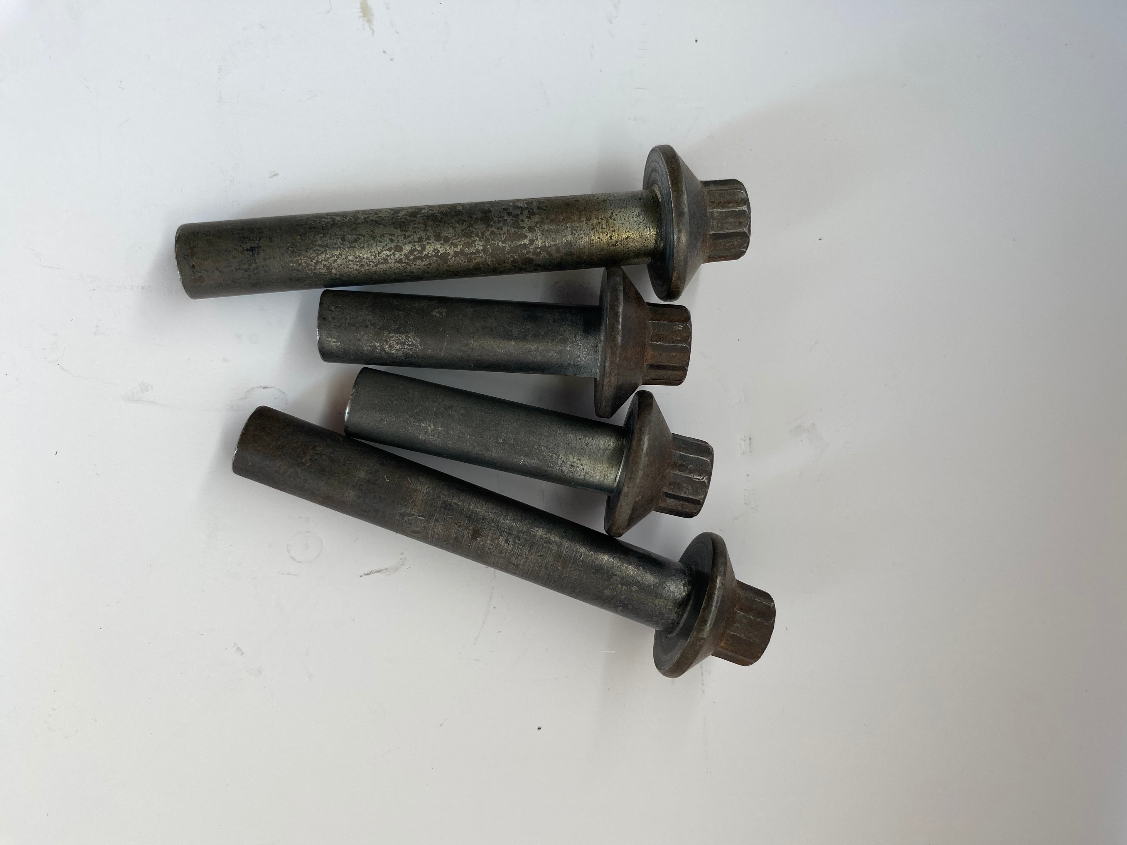 Kit de 4 écrous de culasses Harley Davidson REF OEM 16478-85A & 16480-92A