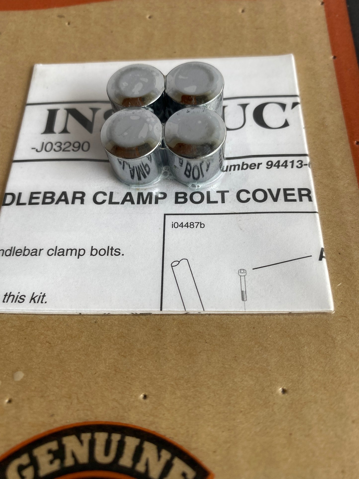 Caches chromés de vis pontet risers guidon Harley Davidson REF OEM : 94413-04