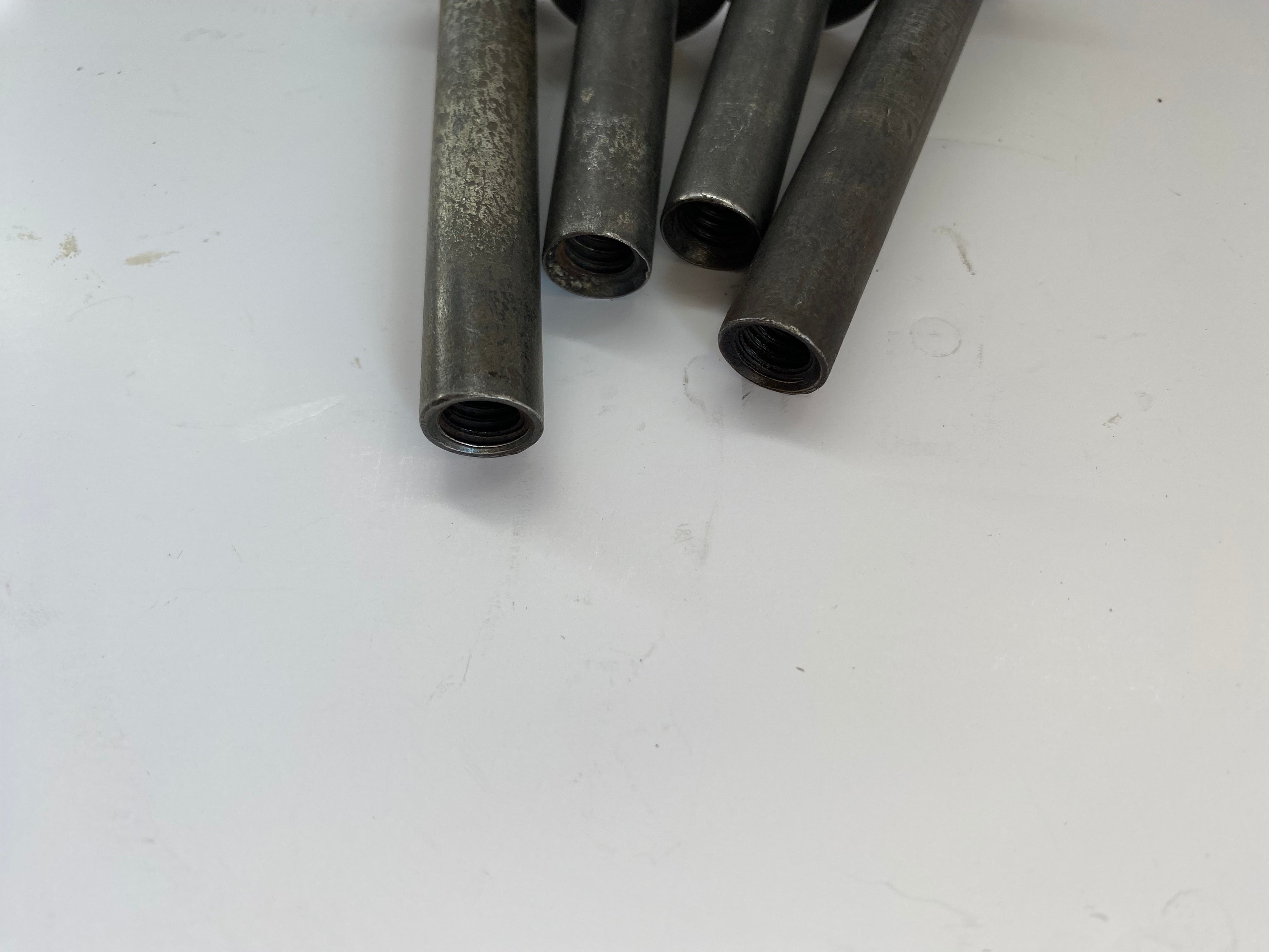 Kit de 4 écrous de culasses Harley Davidson REF OEM 16478-85A & 16480-92A