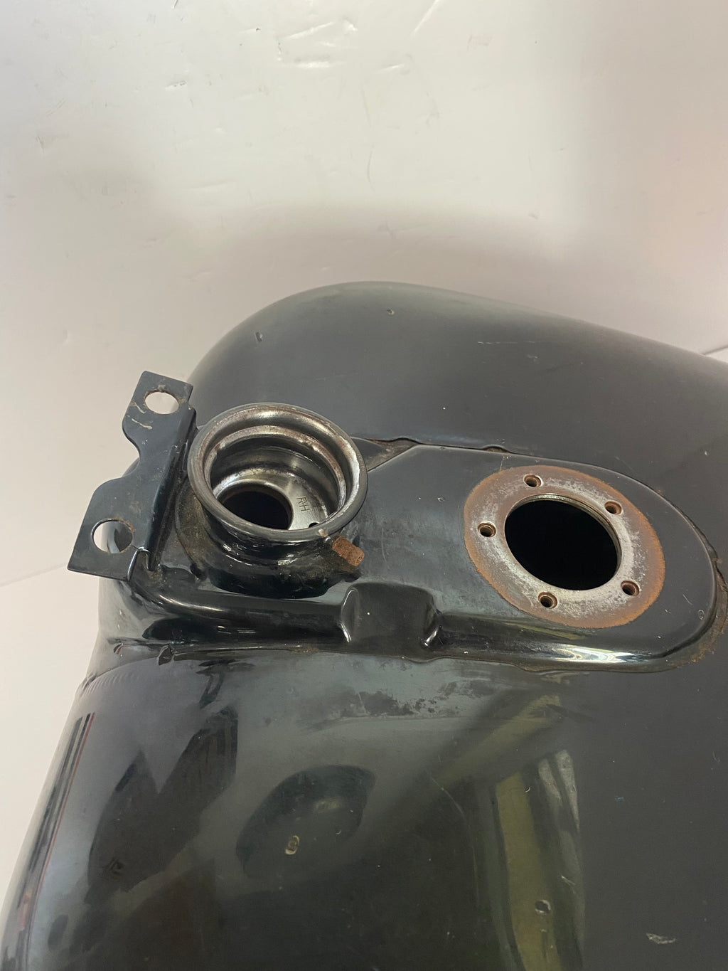 Réservoir carburant Touring carburateur Harley Davidson REF OEM 61019-00CF ou 61227-98
