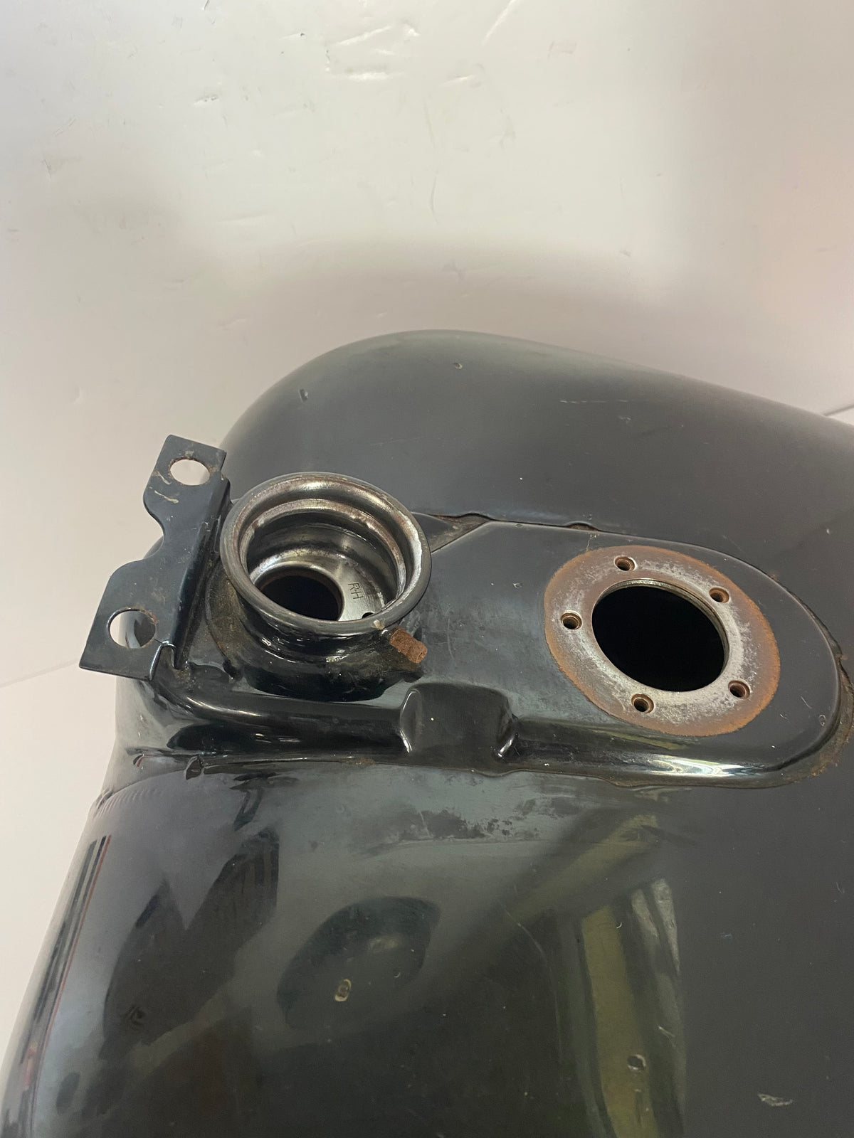 Réservoir carburant Touring carburateur Harley Davidson REF OEM 61019-00CF ou 61227-98