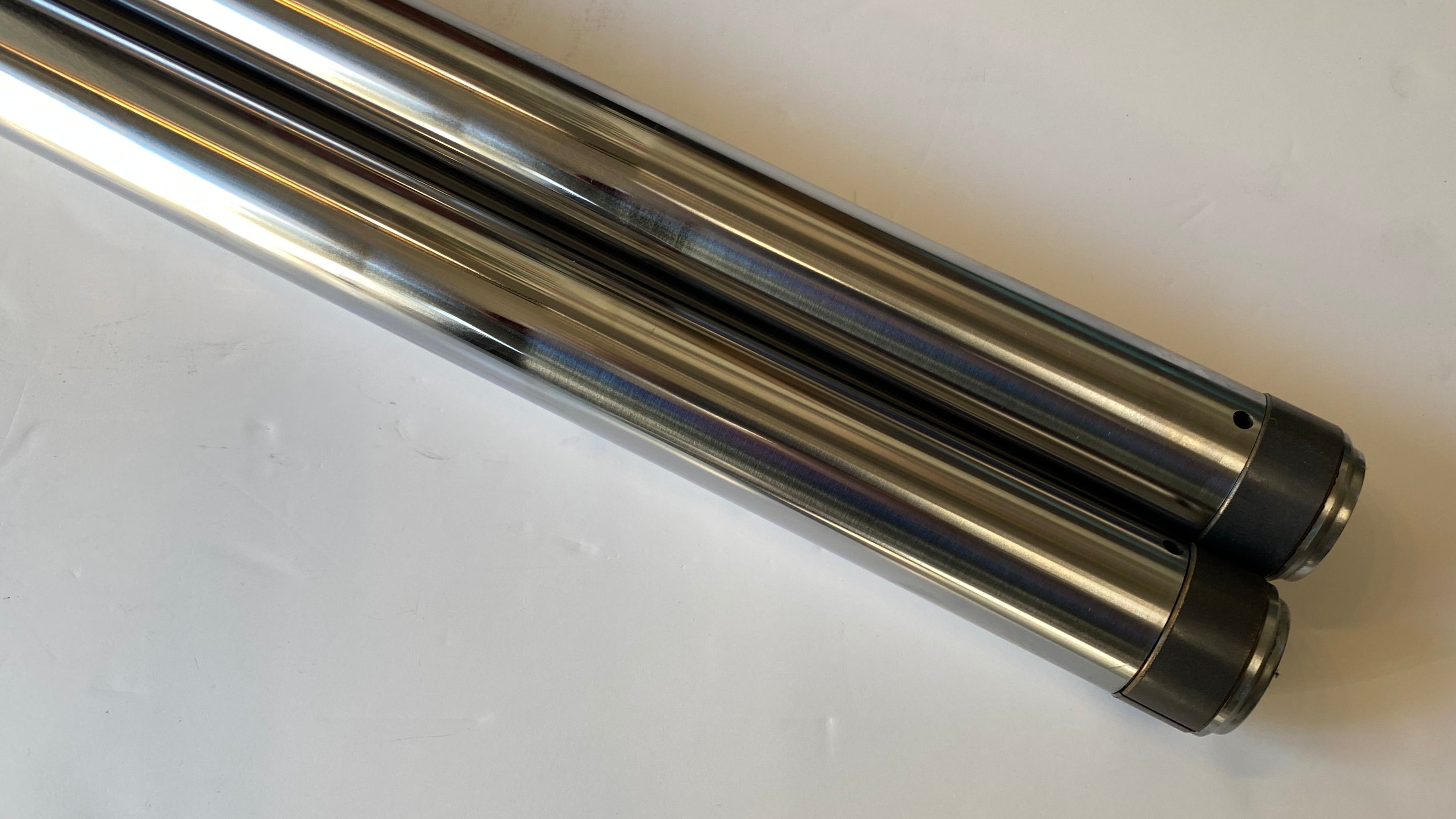Jeu de 2 tubes de fourche 41 mm x 92 cm Harley Davidson