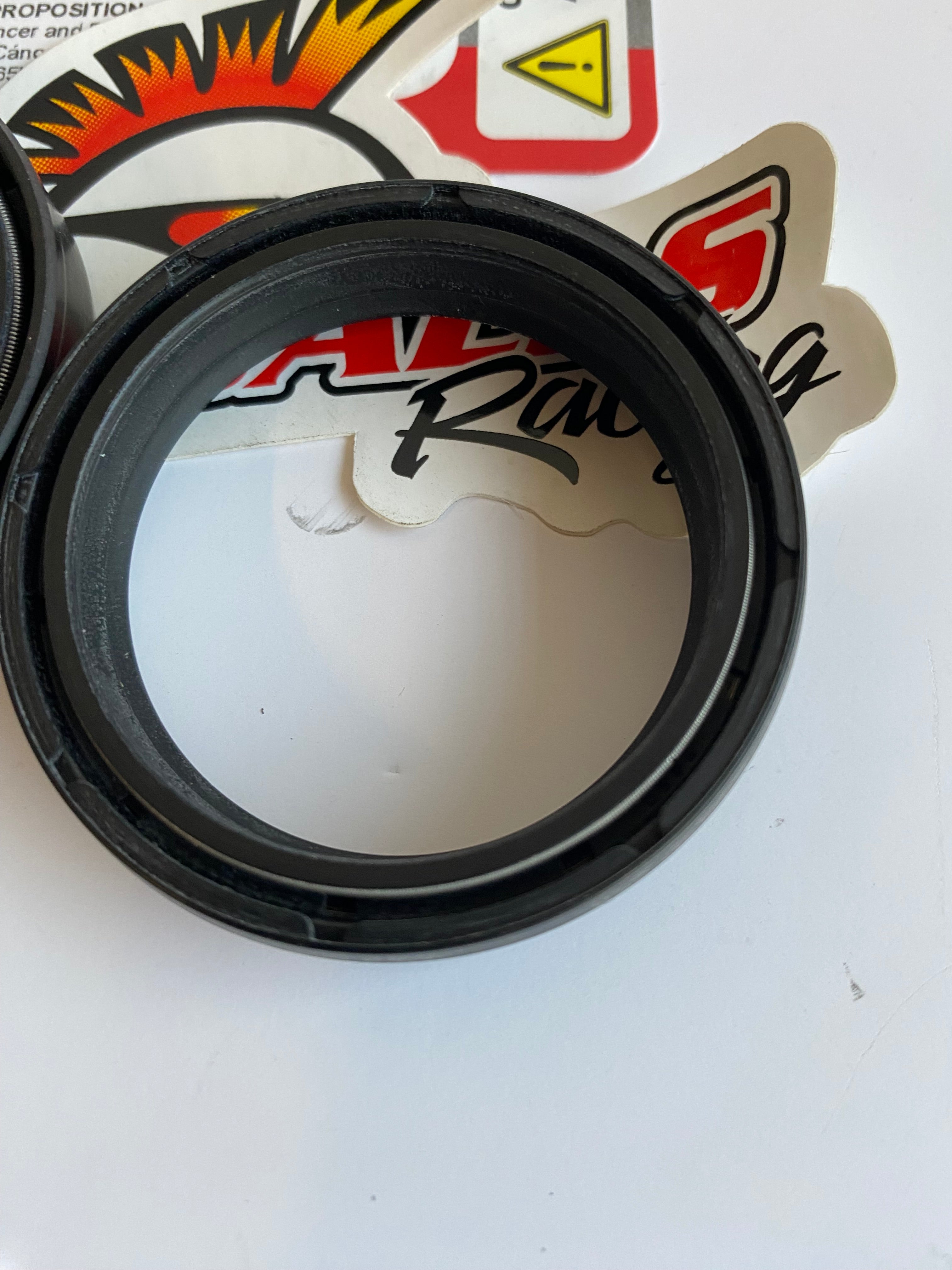 Jeu de joints spy de fourche 43 mm Harley Davidson & Buell REF OEM  J8127-3A8 & 12085