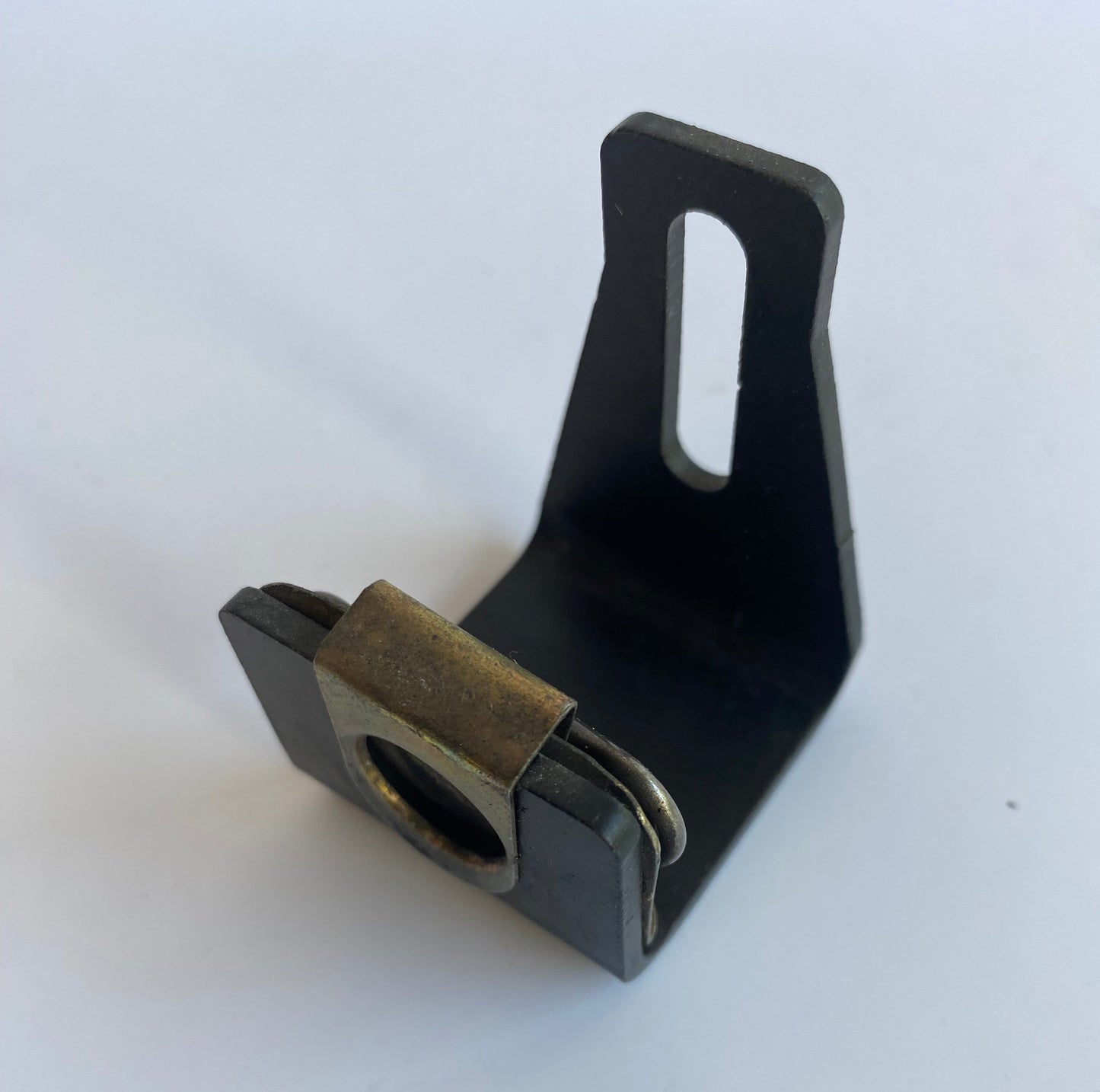 Patte fixation avant de sacoches Touring Harley Davidson REF OEM 47449-97