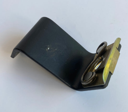 Patte de fixation arrière de sacoches Touring Harley Davidson REF OEM 90801-95