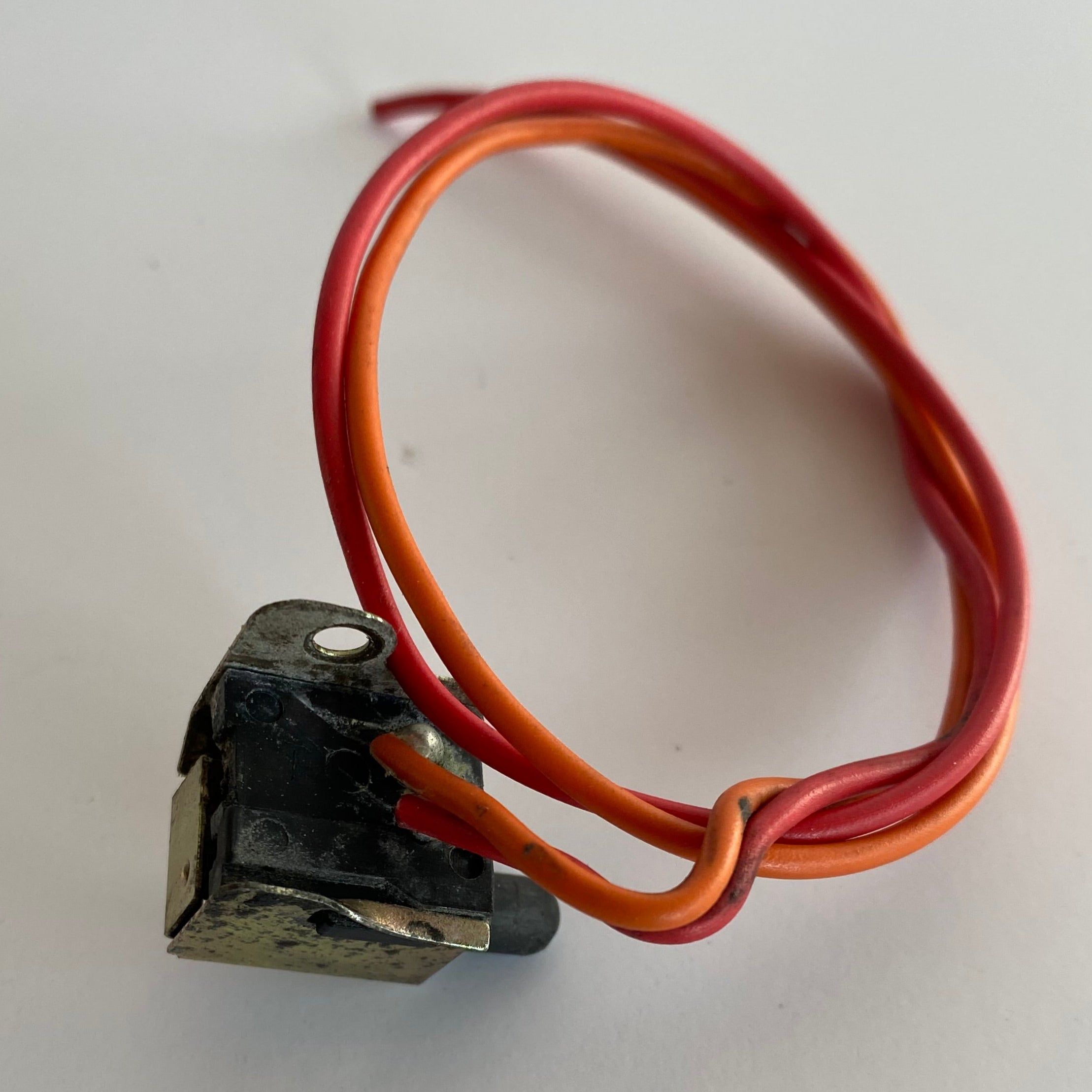 Contacteur de stop de frein avant Harley Davidson REF 71590-92A
