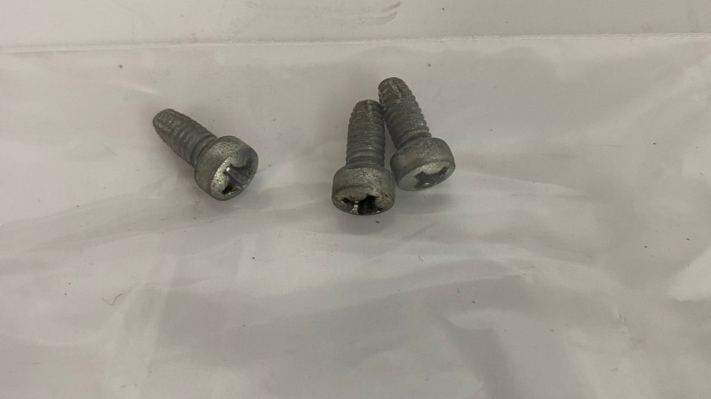 Lot de 3 vis support optique de phare 7 pouces Harley Davidson REF OEM 67721-48