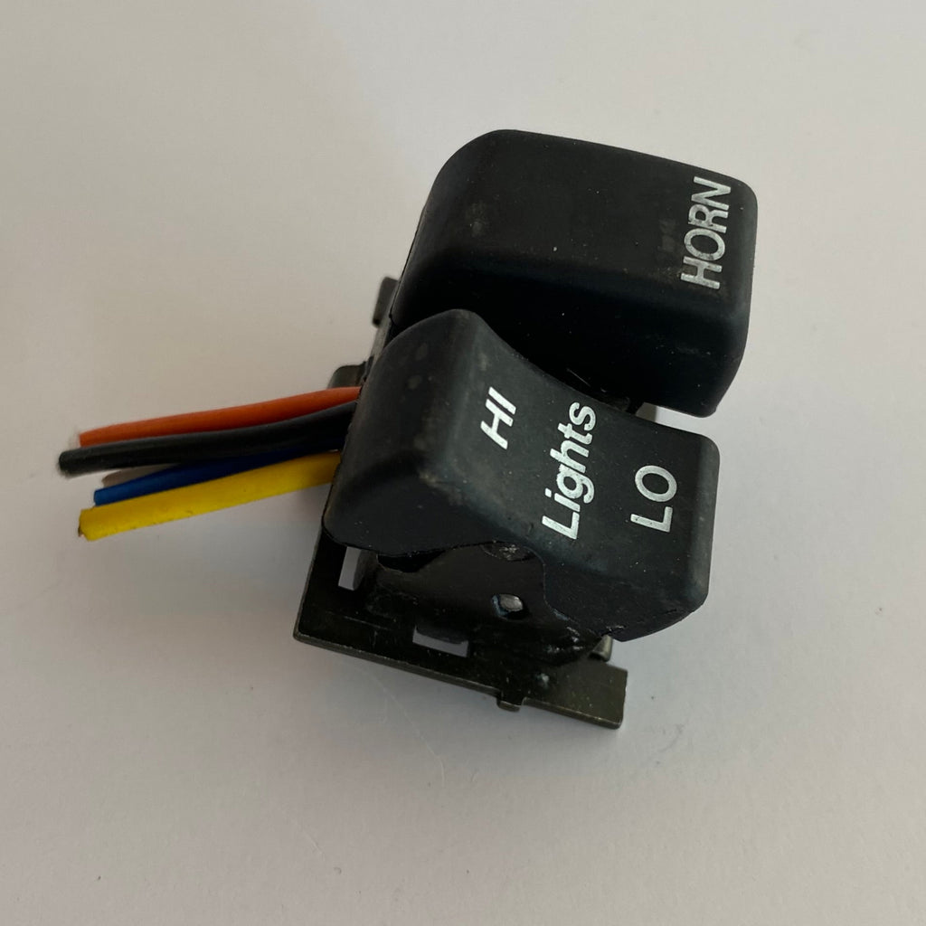 Boutons phare klaxon Harley Davidson REF OEM 71573-82A